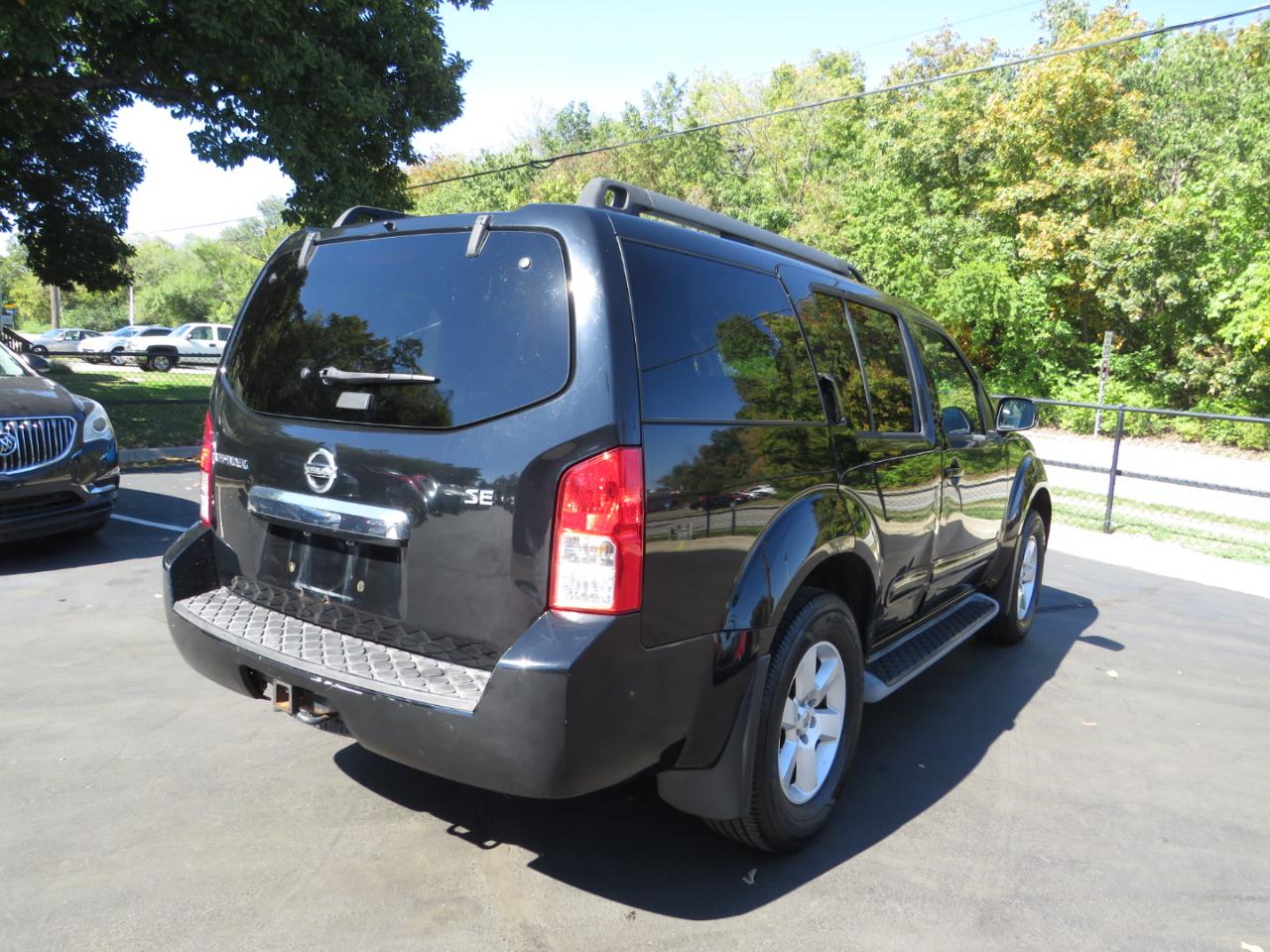 Nissan Pathfinder 4WD 4dr V6 SE 2010