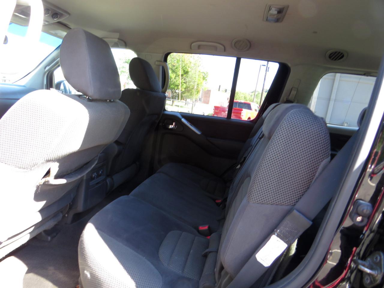Nissan Pathfinder 4WD 4dr V6 SE 2010