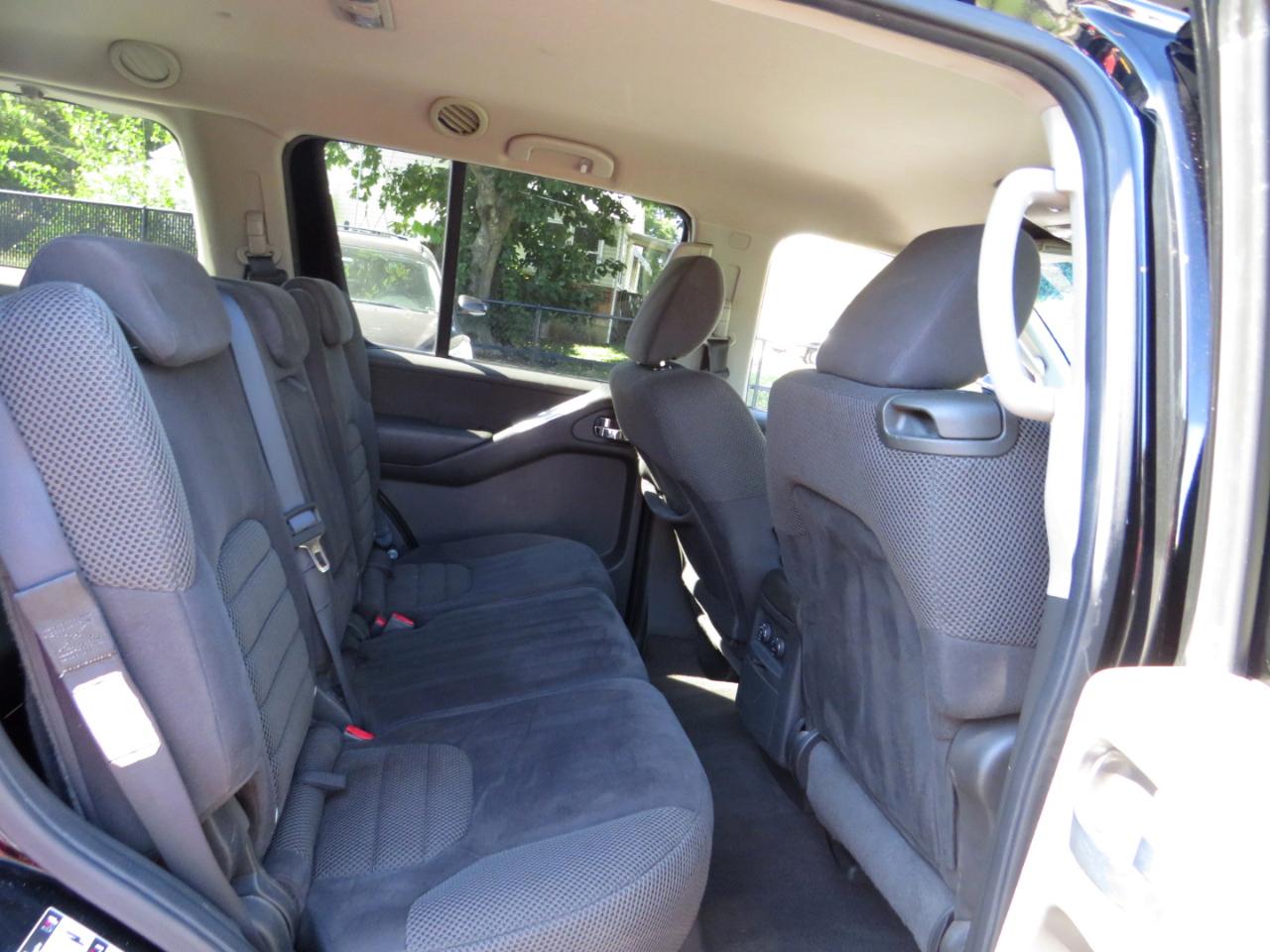 Nissan Pathfinder 4WD 4dr V6 SE 2010