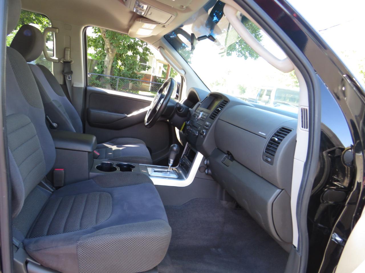 Nissan Pathfinder 4WD 4dr V6 SE 2010