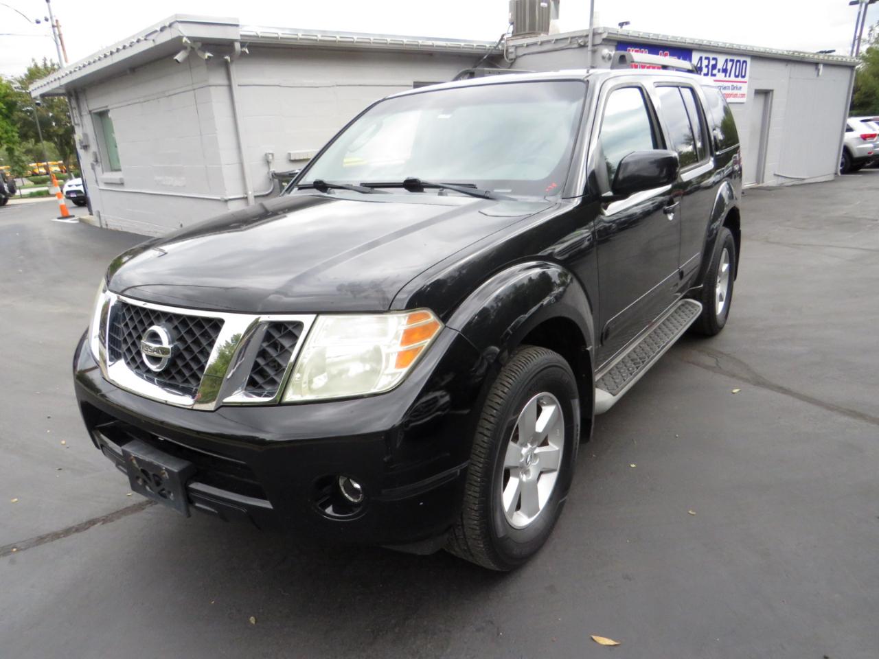 Nissan Pathfinder 4WD 4dr V6 SE 2010