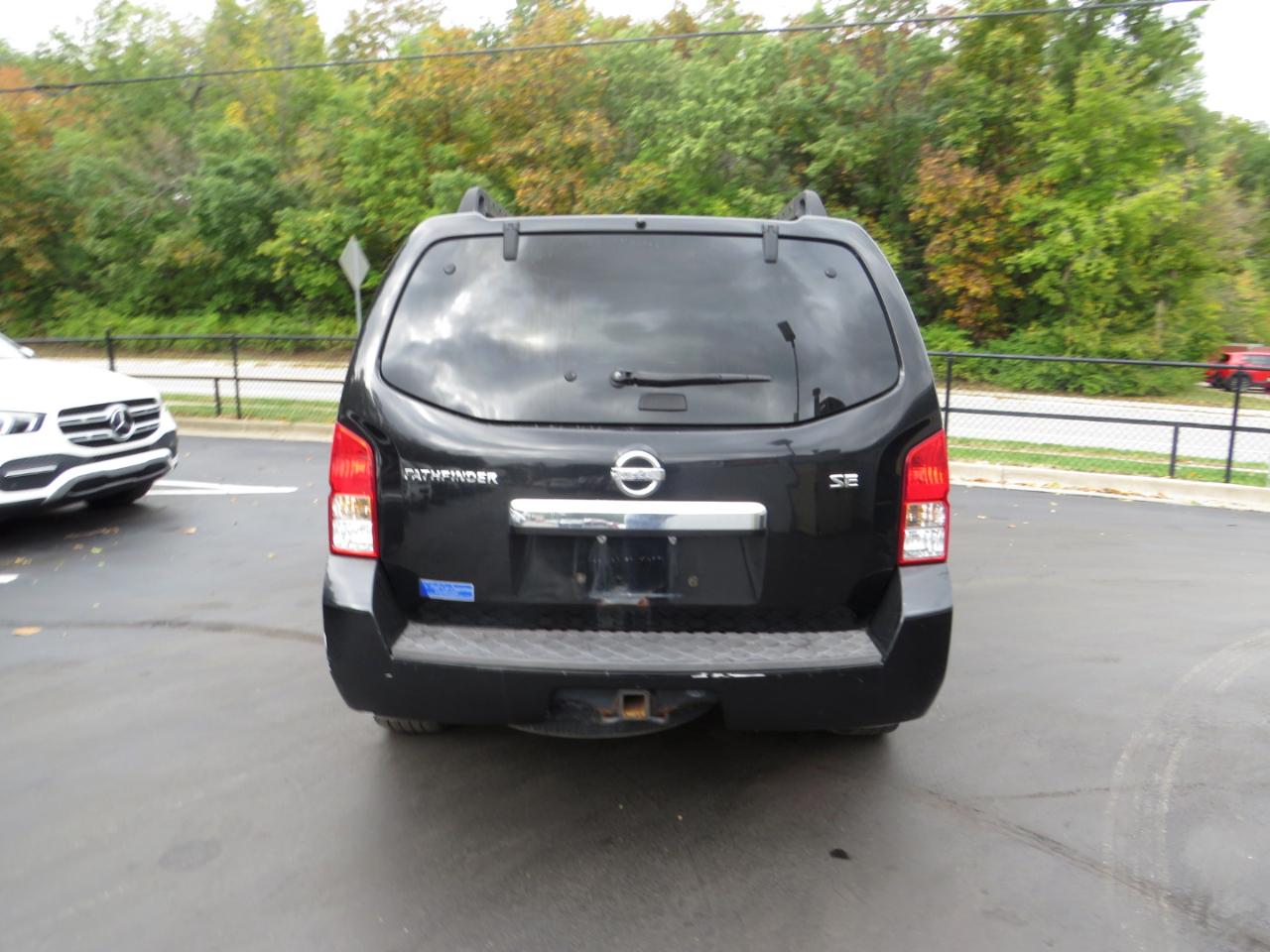 Nissan Pathfinder 4WD 4dr V6 SE 2010