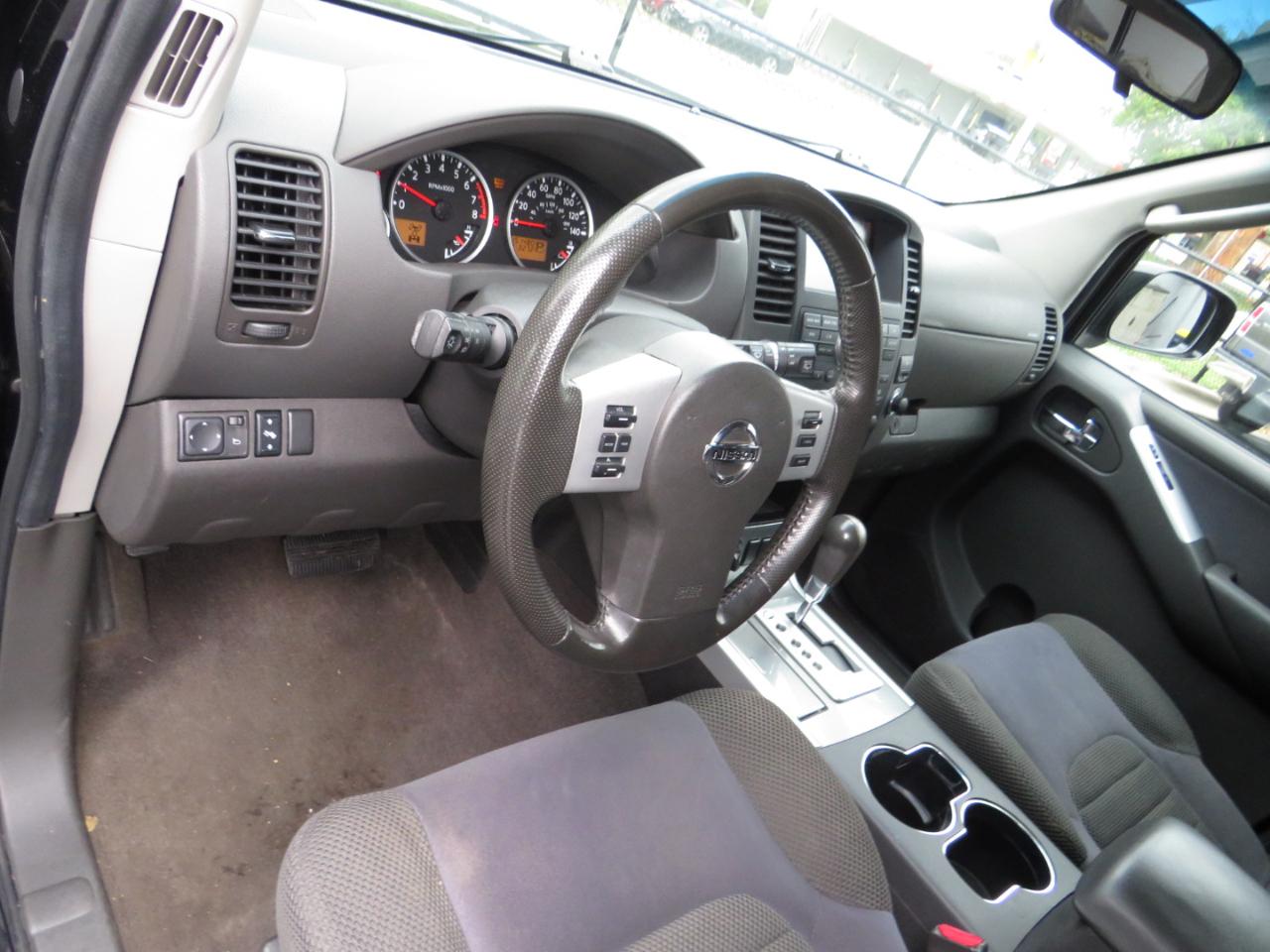 Nissan Pathfinder 4WD 4dr V6 SE 2010