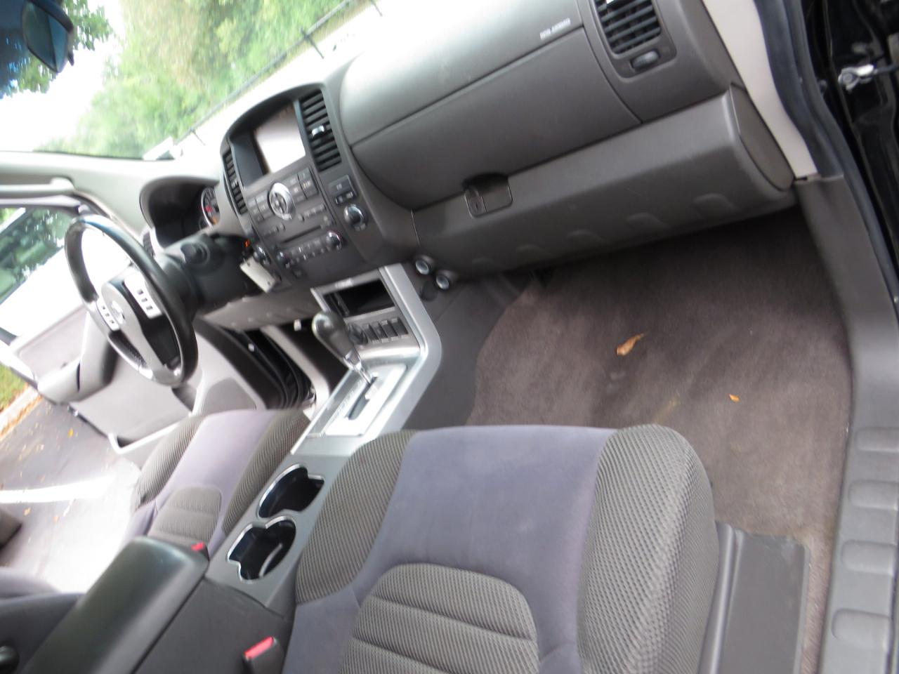 Nissan Pathfinder 4WD 4dr V6 SE 2010
