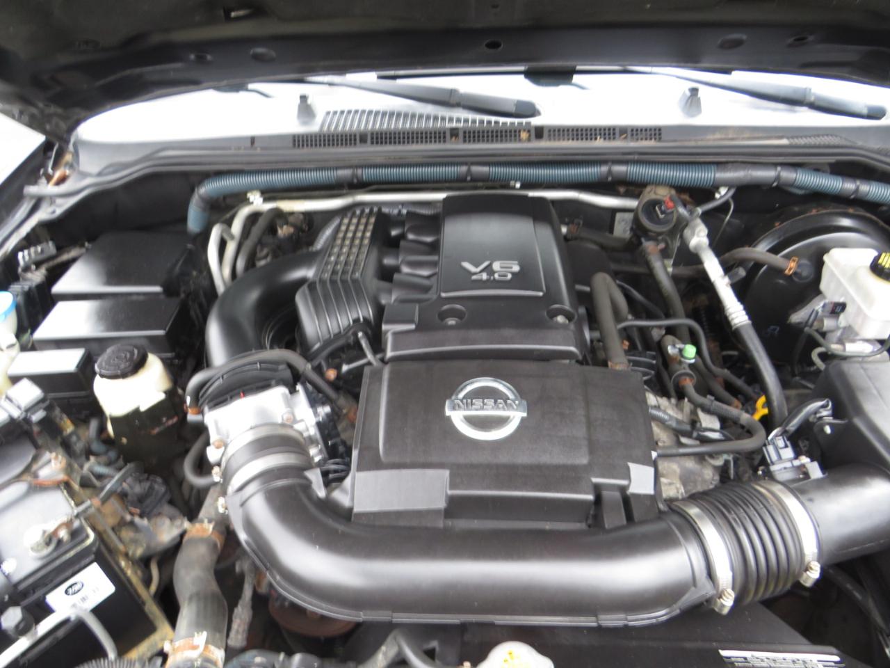 Nissan Pathfinder 4WD 4dr V6 SE 2010