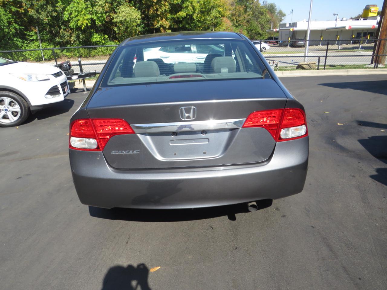 Honda Civic Sdn 4dr Man DX-VP 2011