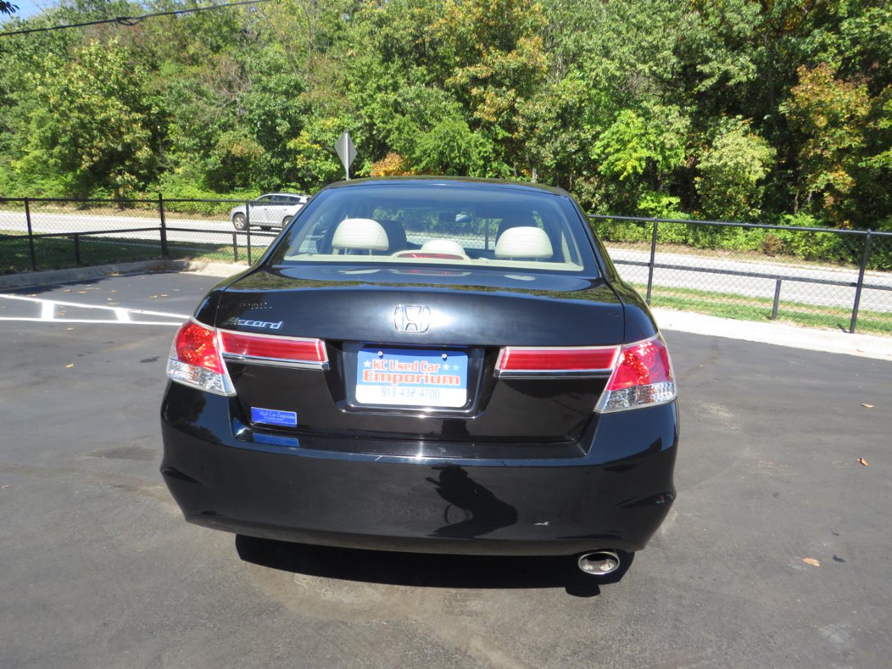 Honda Accord Sdn 4dr I4 Auto LX 2011