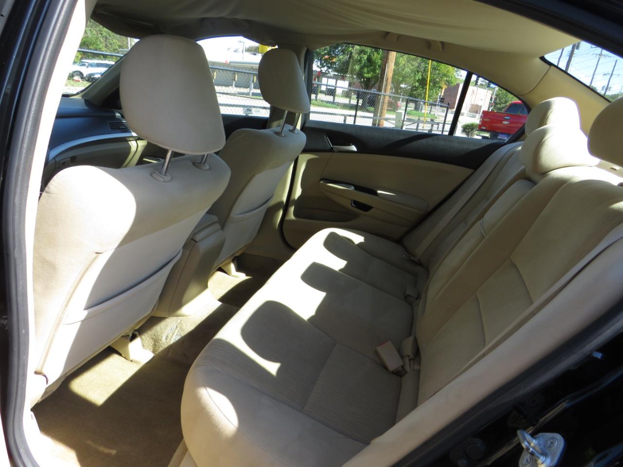 Honda Accord Sdn 4dr I4 Auto LX 2011