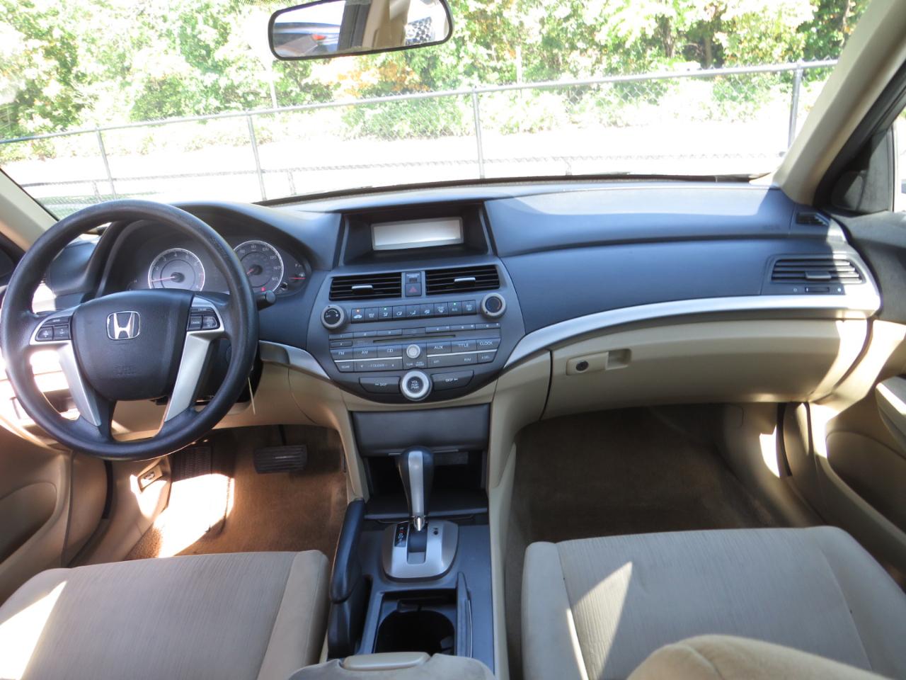 Honda Accord Sdn 4dr I4 Auto LX 2011
