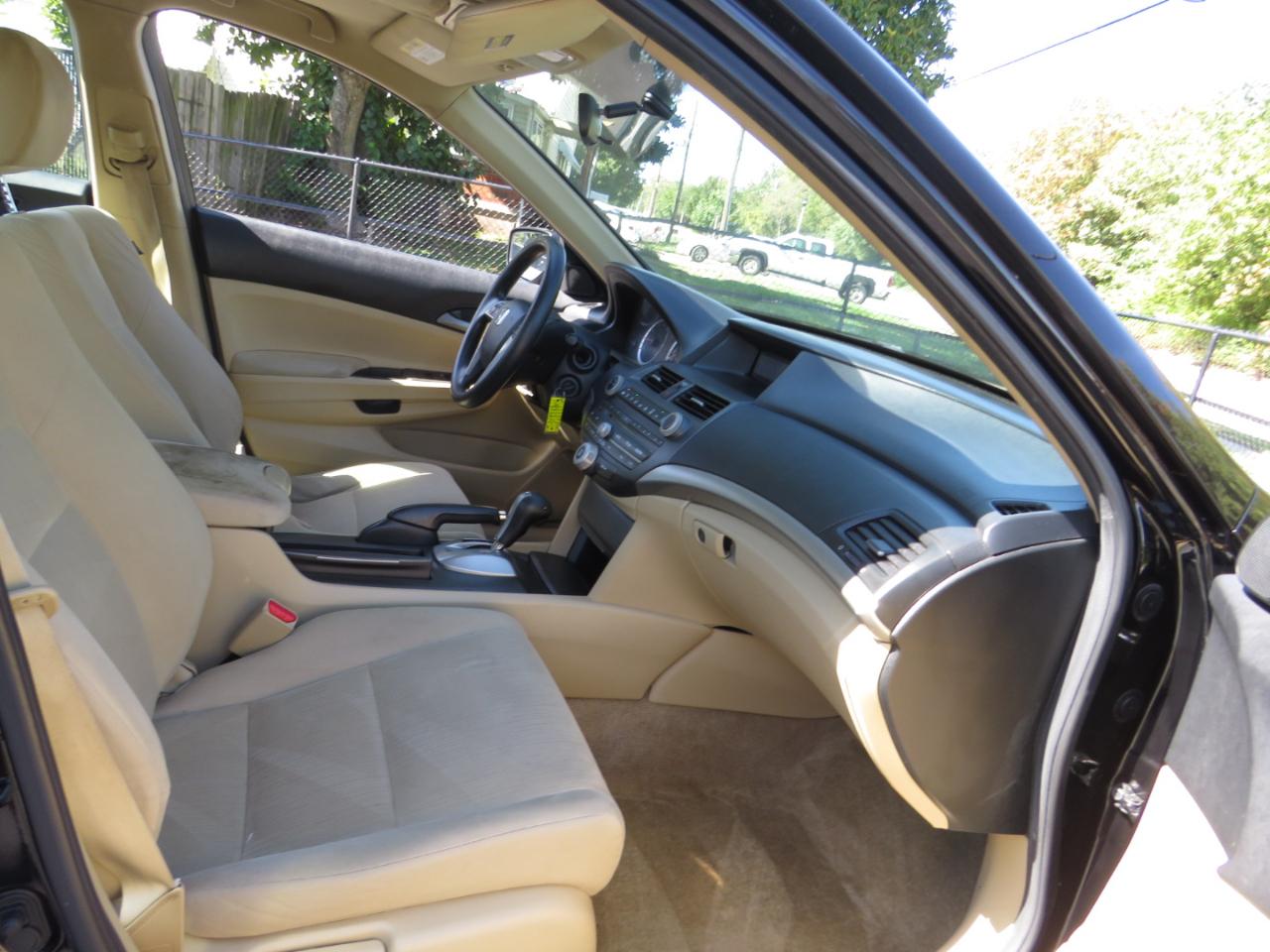 Honda Accord Sdn 4dr I4 Auto LX 2011