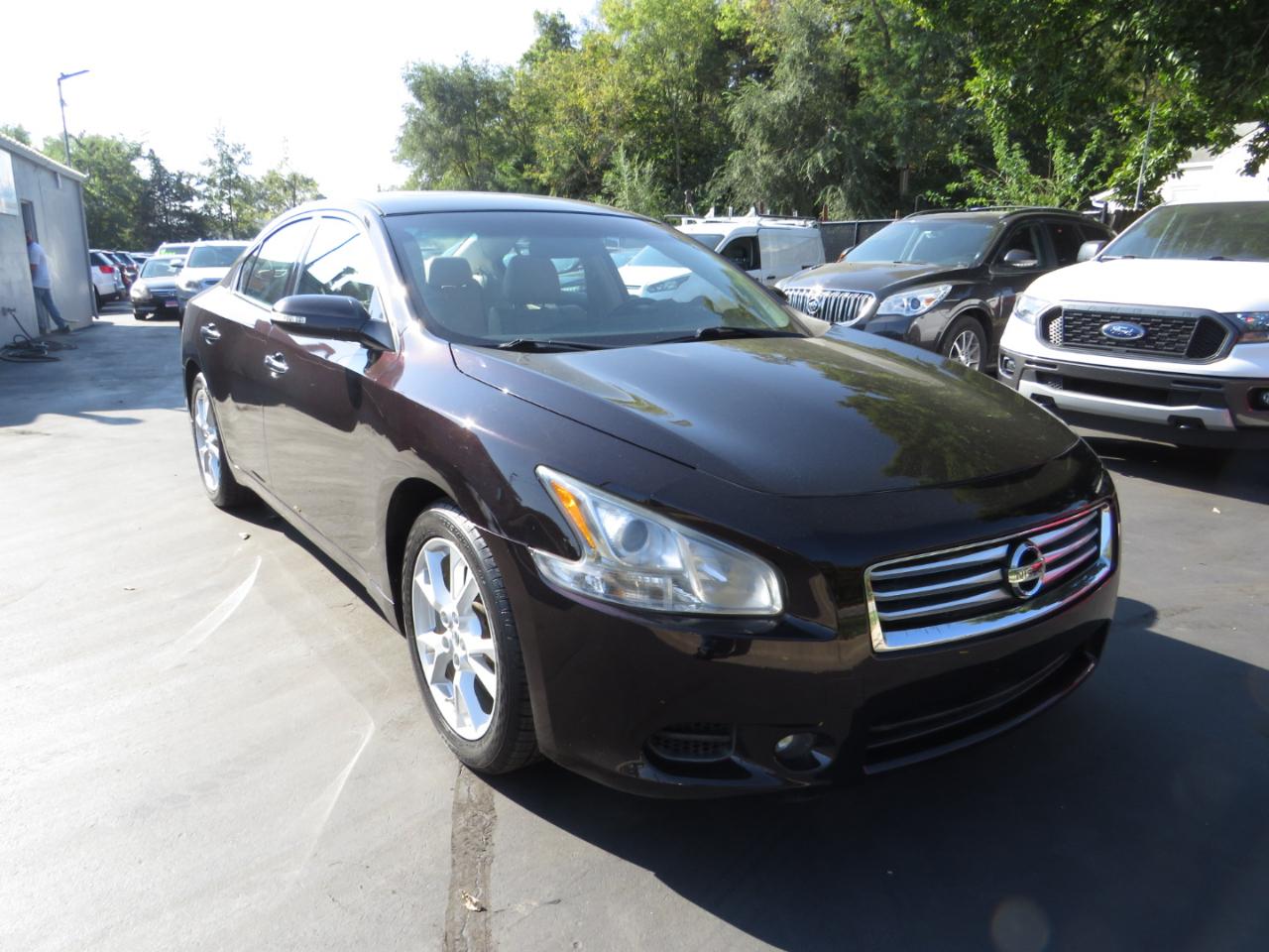 Nissan Maxima 4dr Sdn 3.5 SV 2014
