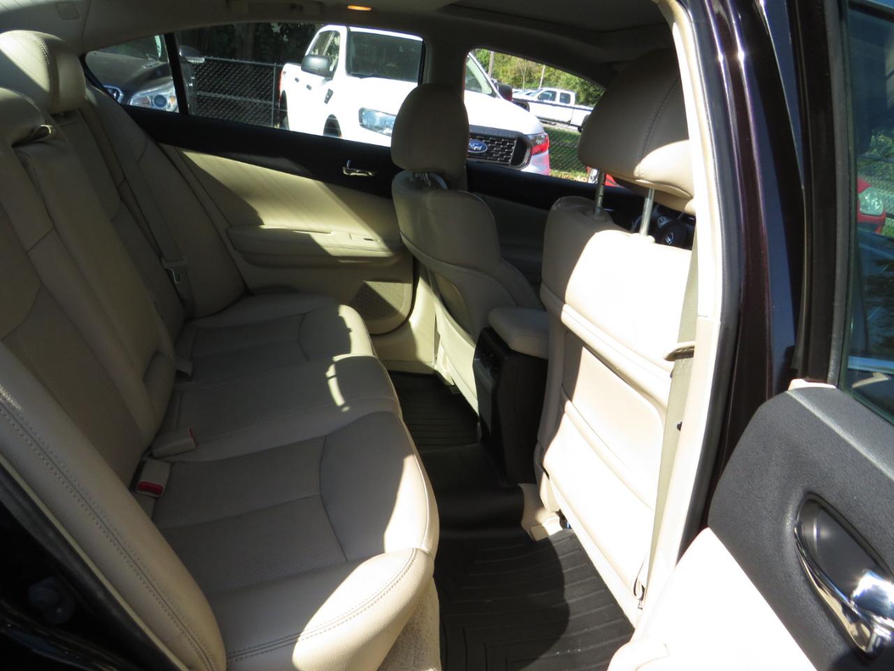 Nissan Maxima 4dr Sdn 3.5 SV 2014