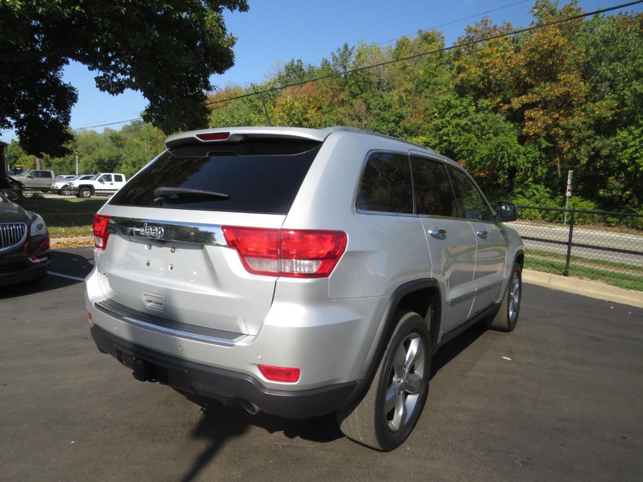 Jeep Grand Cherokee 4WD 4dr Overland 2012