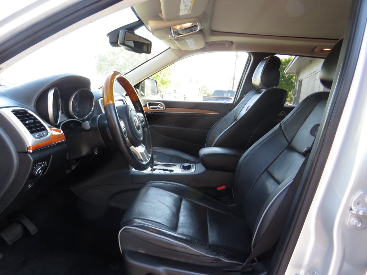 Jeep Grand Cherokee 4WD 4dr Overland 2012