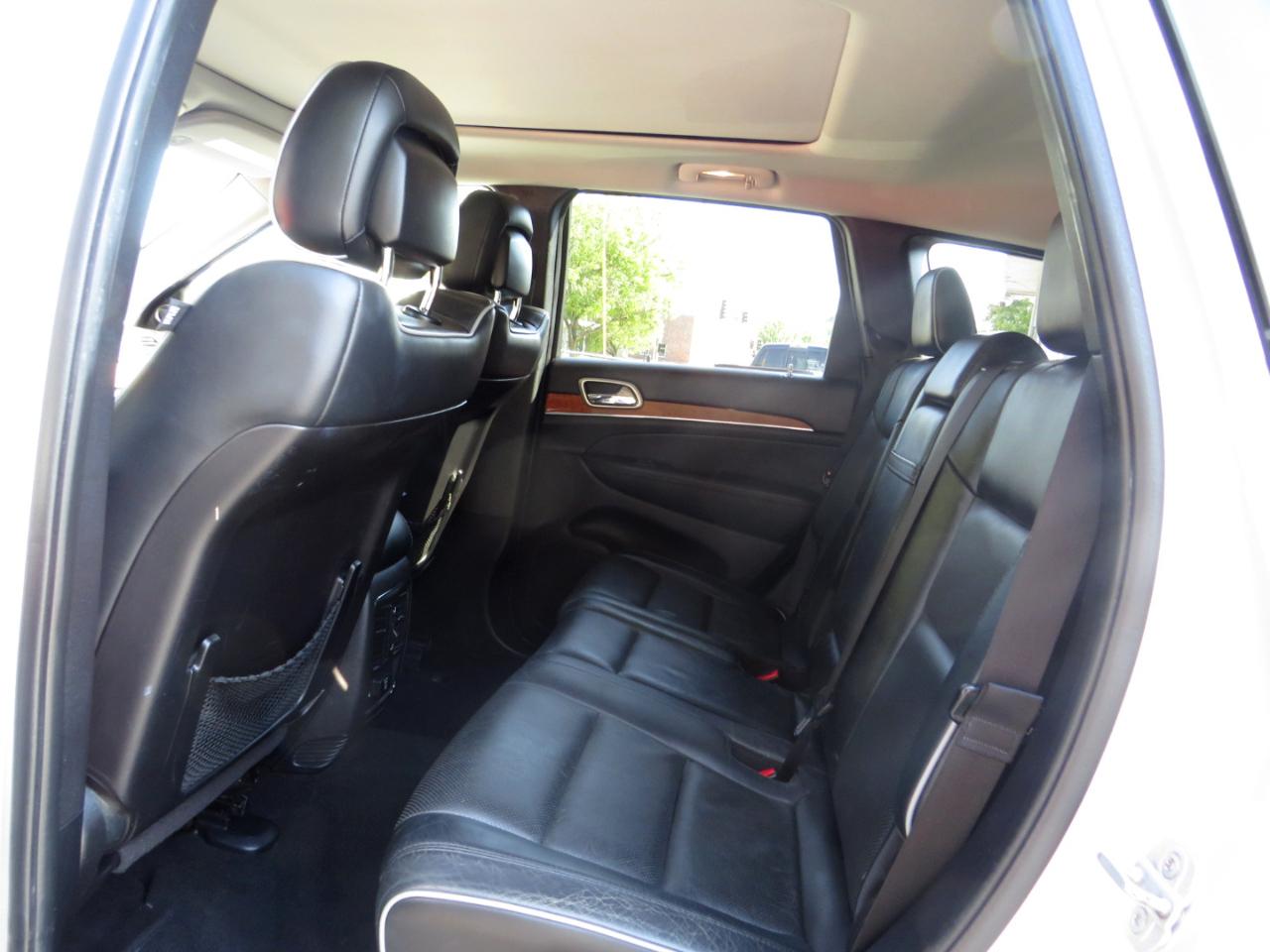 Jeep Grand Cherokee 4WD 4dr Overland 2012
