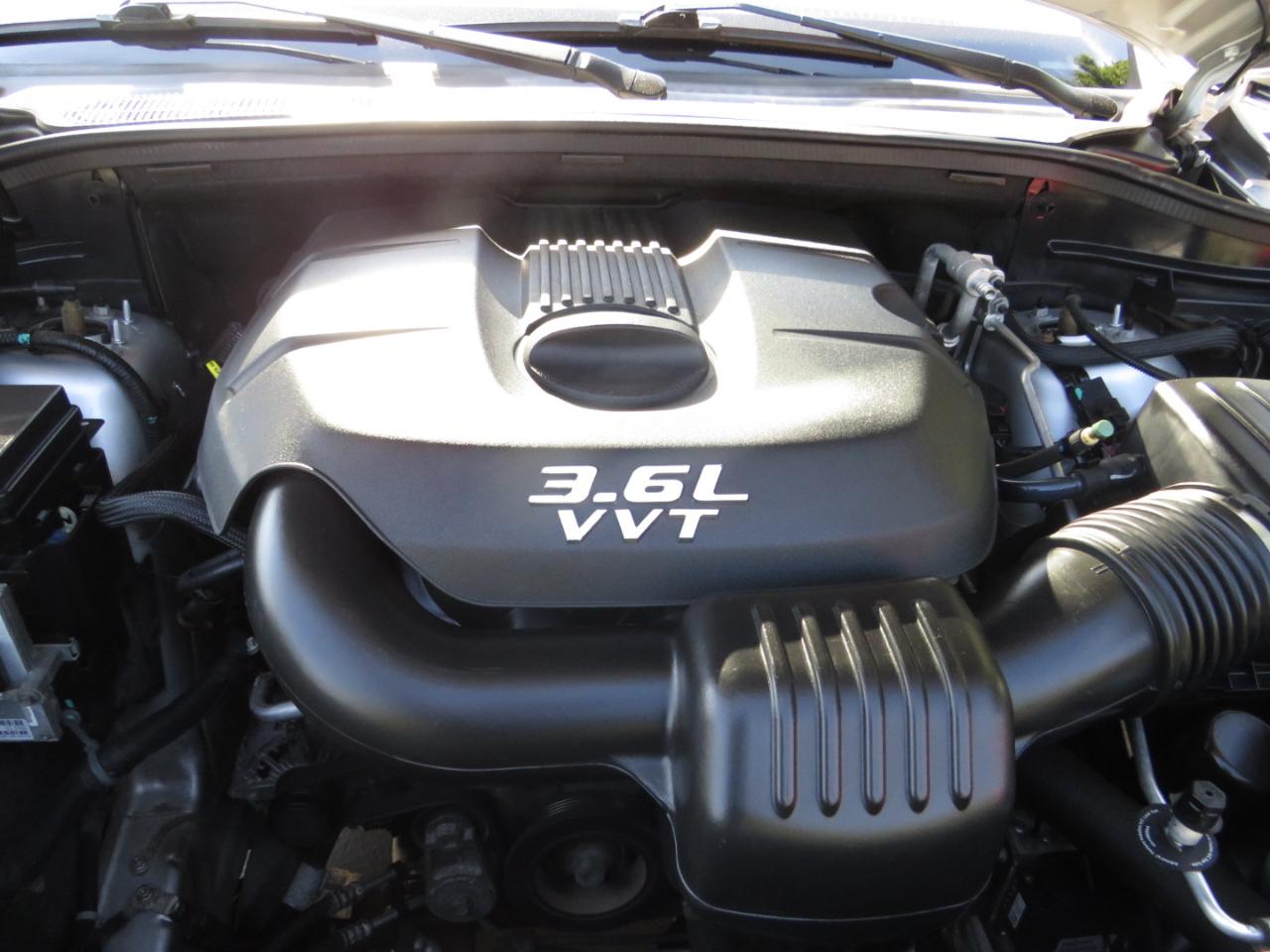 Jeep Grand Cherokee 4WD 4dr Overland 2012