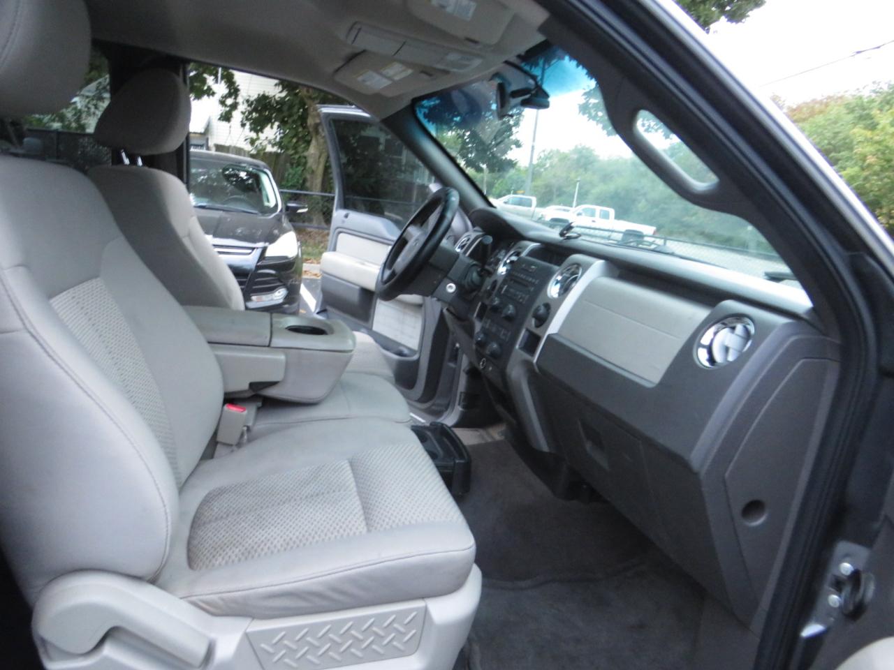 Ford F-150 2WD SuperCab 145" FX2 Sport 2010