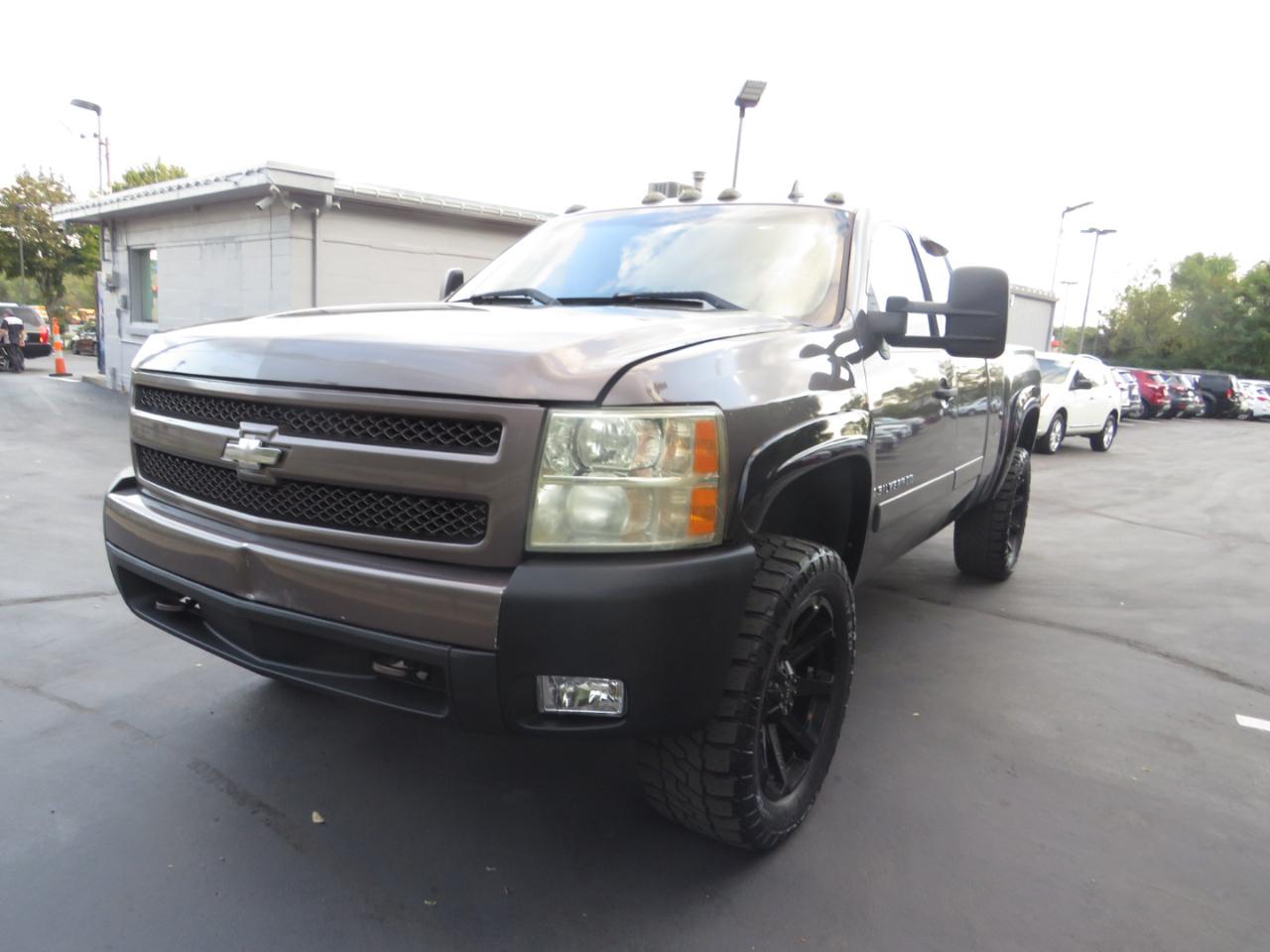 Chevrolet Silverado 1500 4WD Ext Cab 143.5" LT w/2LT 2008