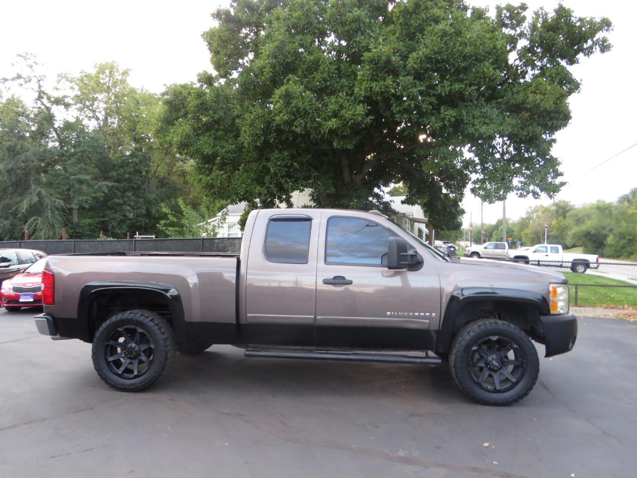Chevrolet Silverado 1500 4WD Ext Cab 143.5" LT w/2LT 2008