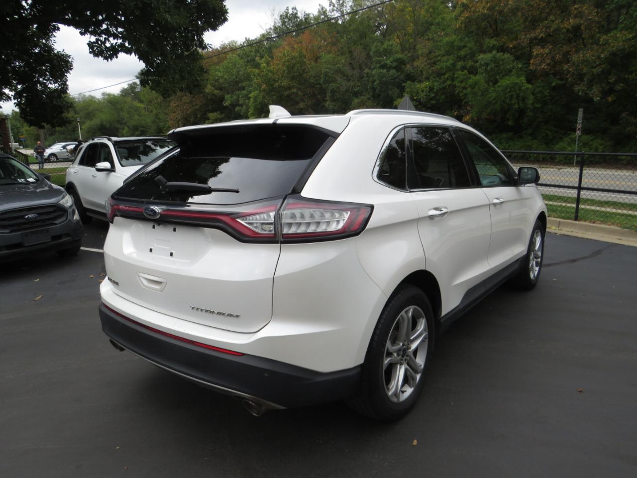 Ford Edge 4dr Titanium FWD 2015