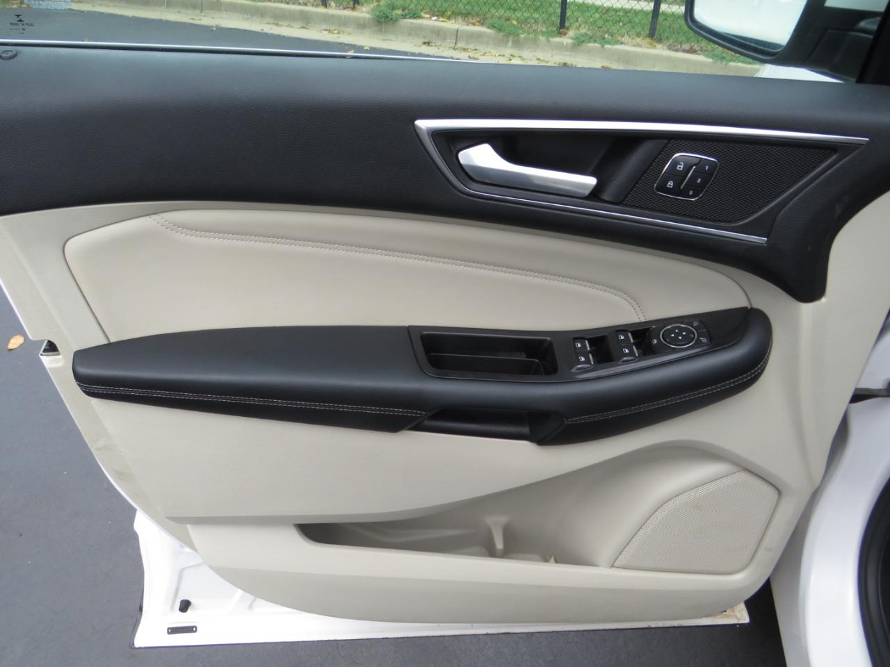 Ford Edge 4dr Titanium FWD 2015
