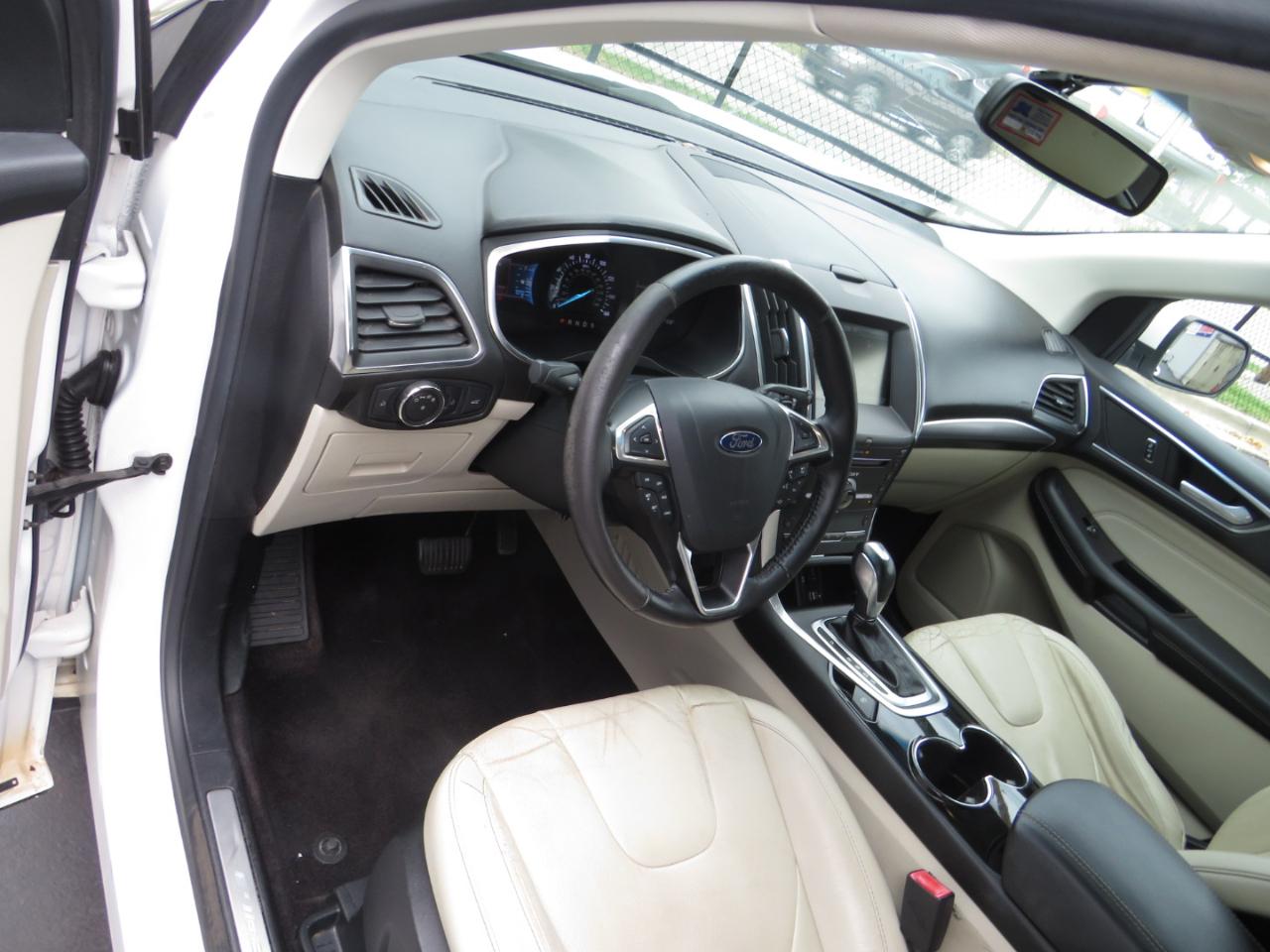 Ford Edge 4dr Titanium FWD 2015