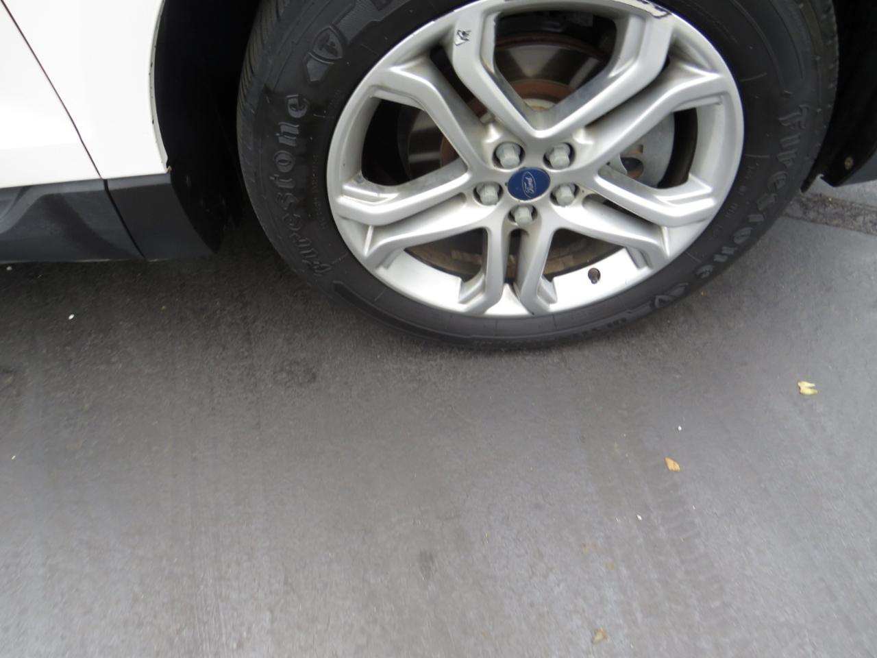 Ford Edge 4dr Titanium FWD 2015