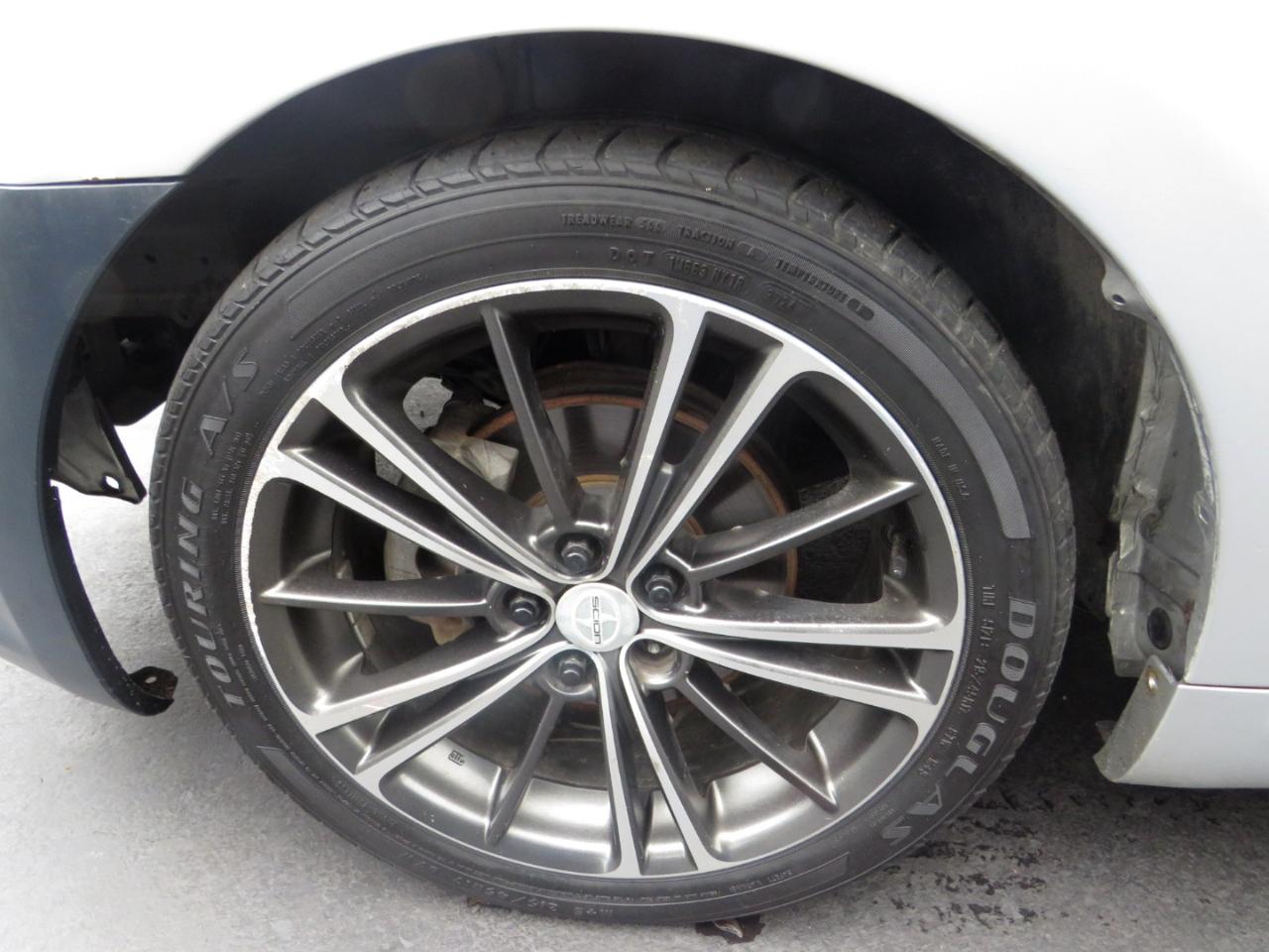 Scion tC 2dr HB Man Spec (Natl) 2008