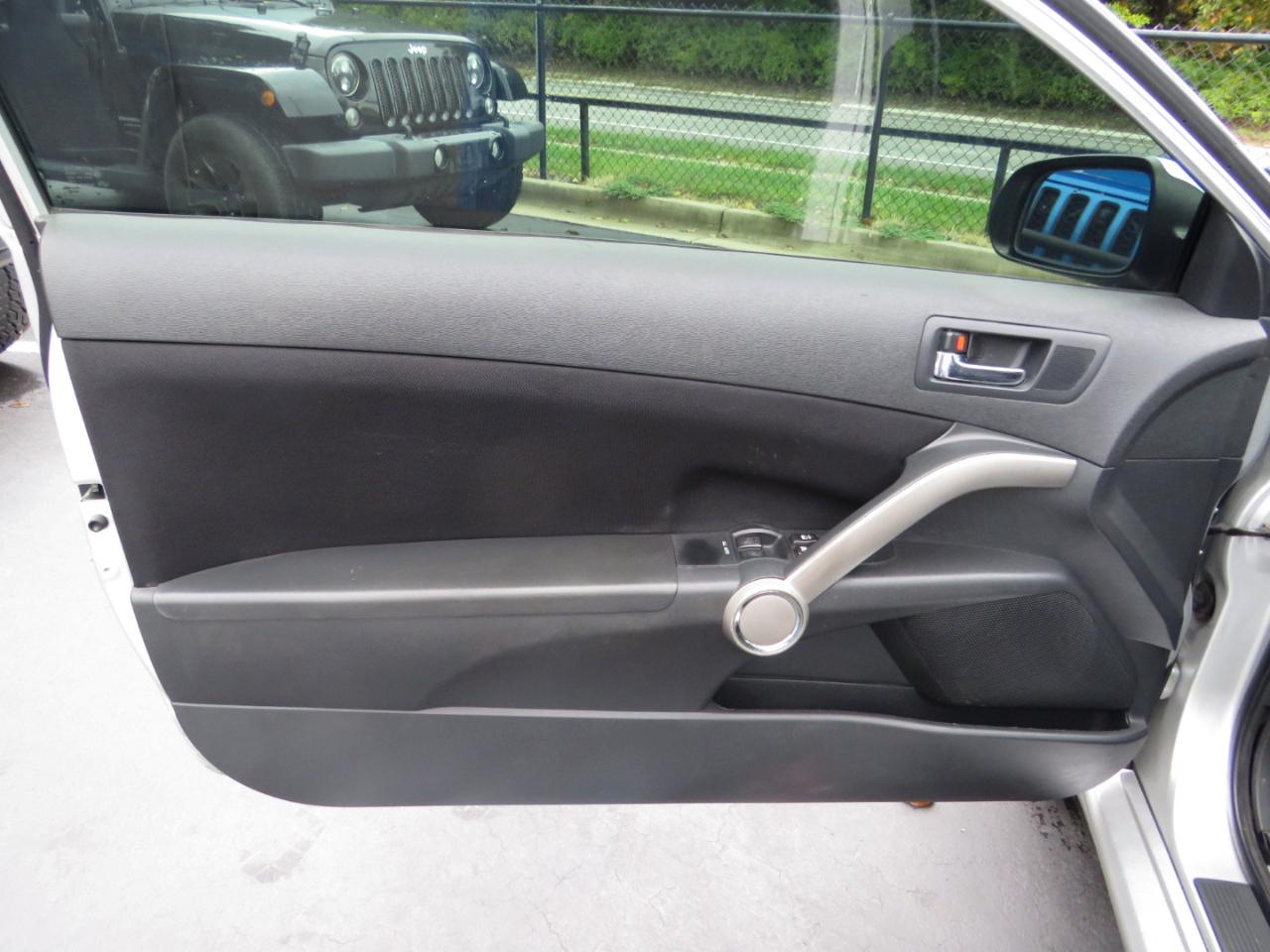 Scion tC 2dr HB Man Spec (Natl) 2008