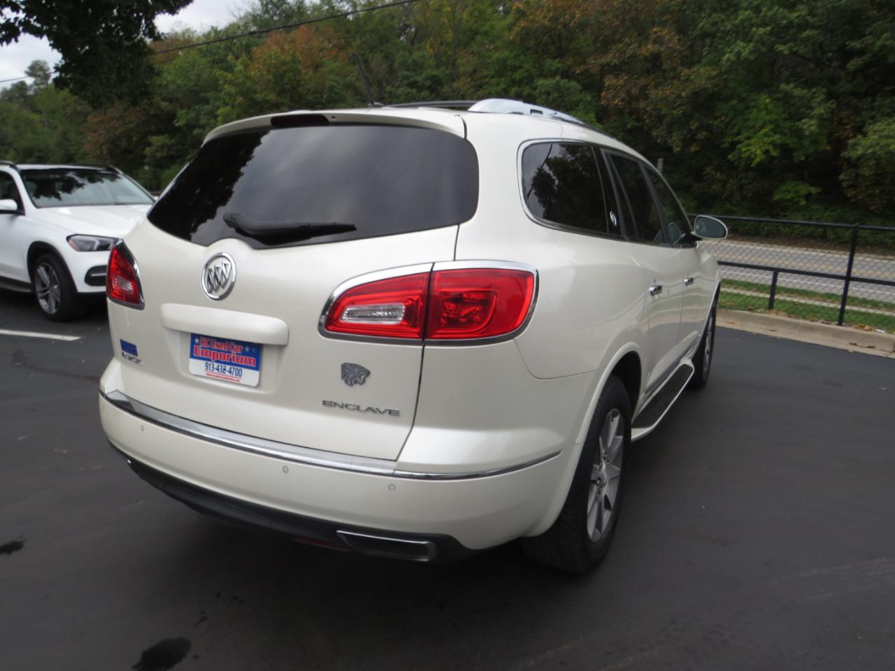 Buick Enclave FWD 4dr Leather 2013