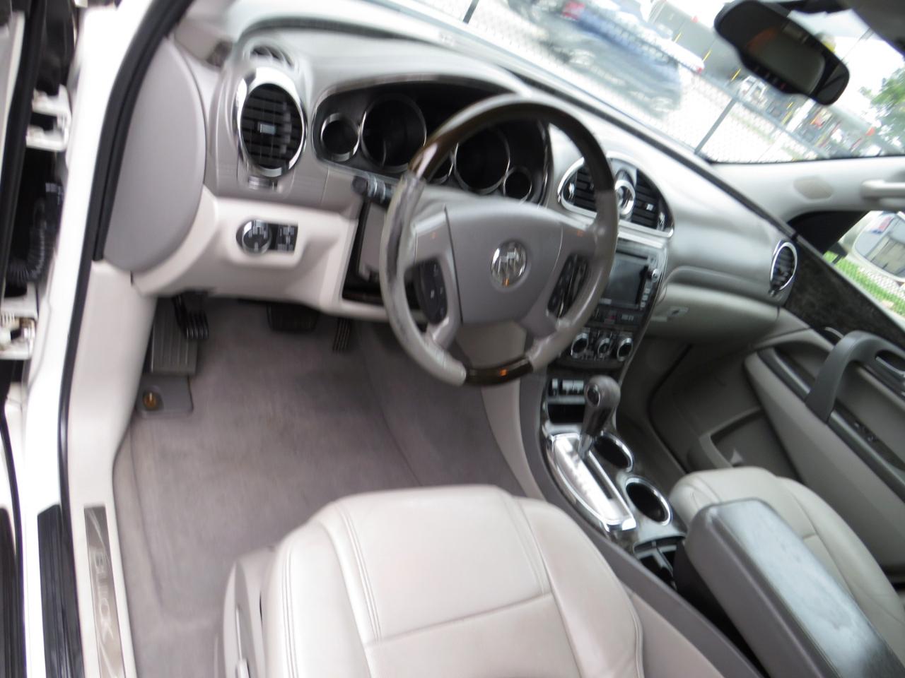Buick Enclave FWD 4dr Leather 2013
