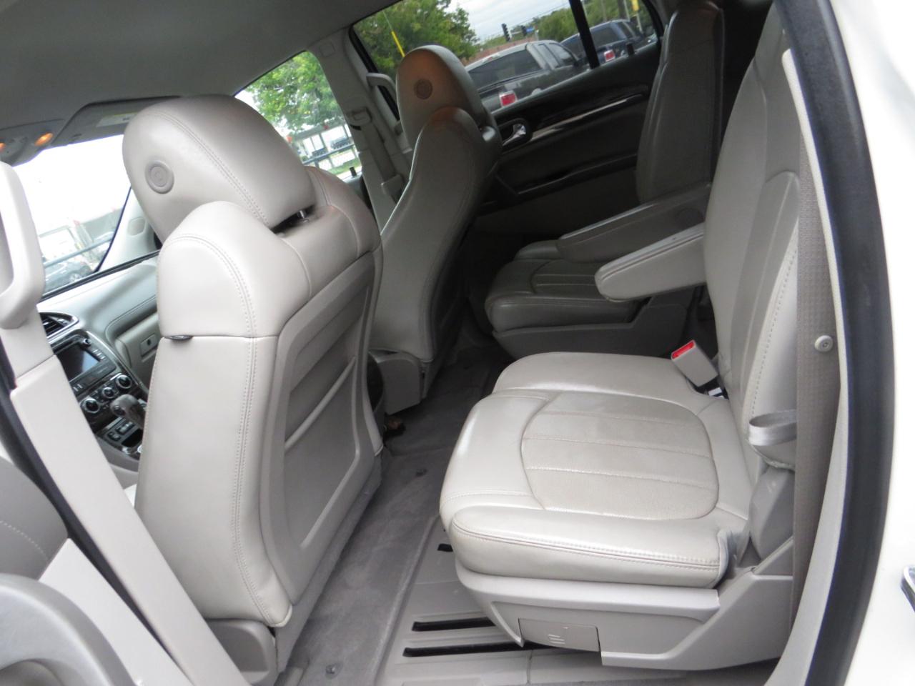 Buick Enclave FWD 4dr Leather 2013