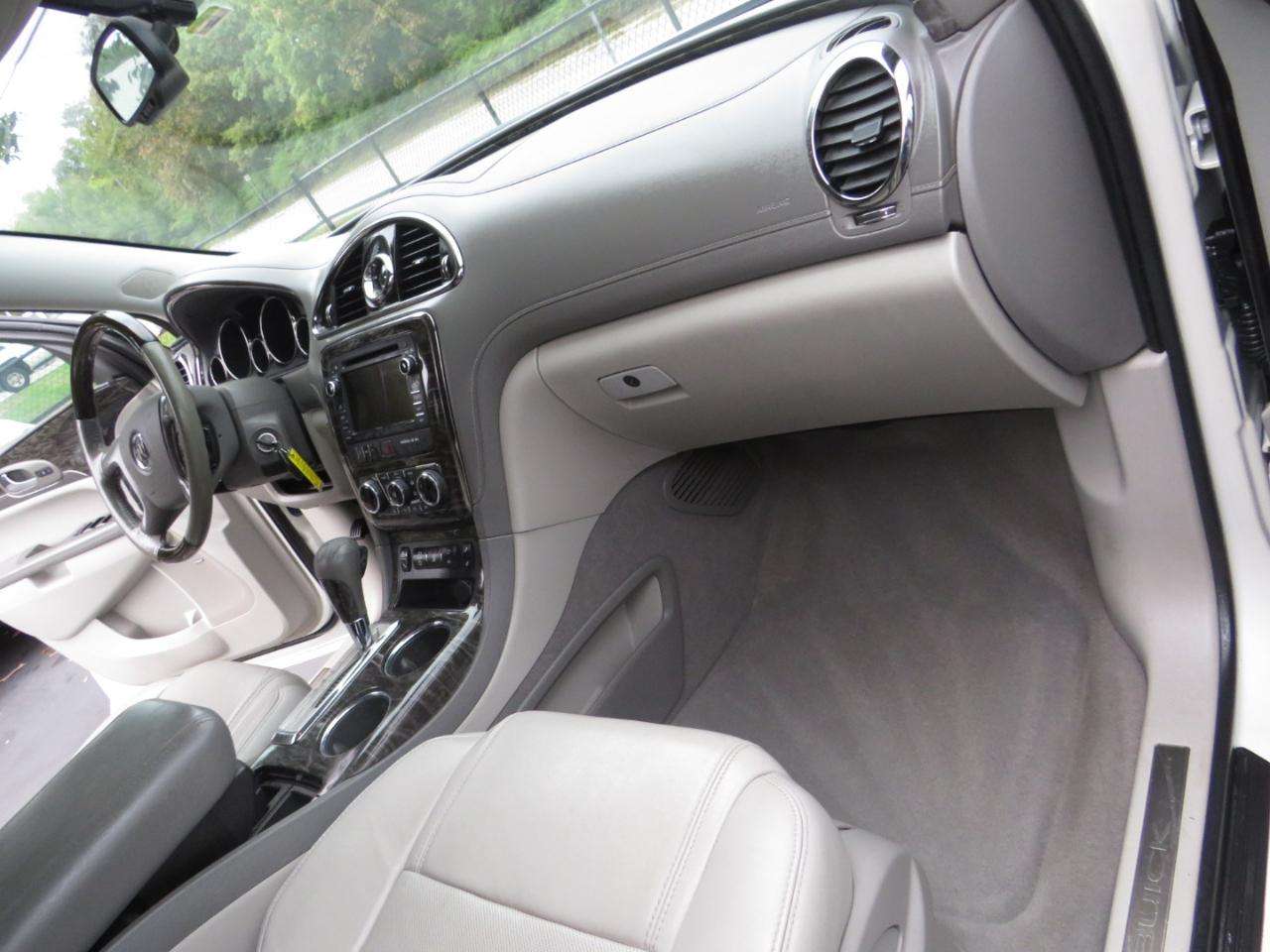 Buick Enclave FWD 4dr Leather 2013