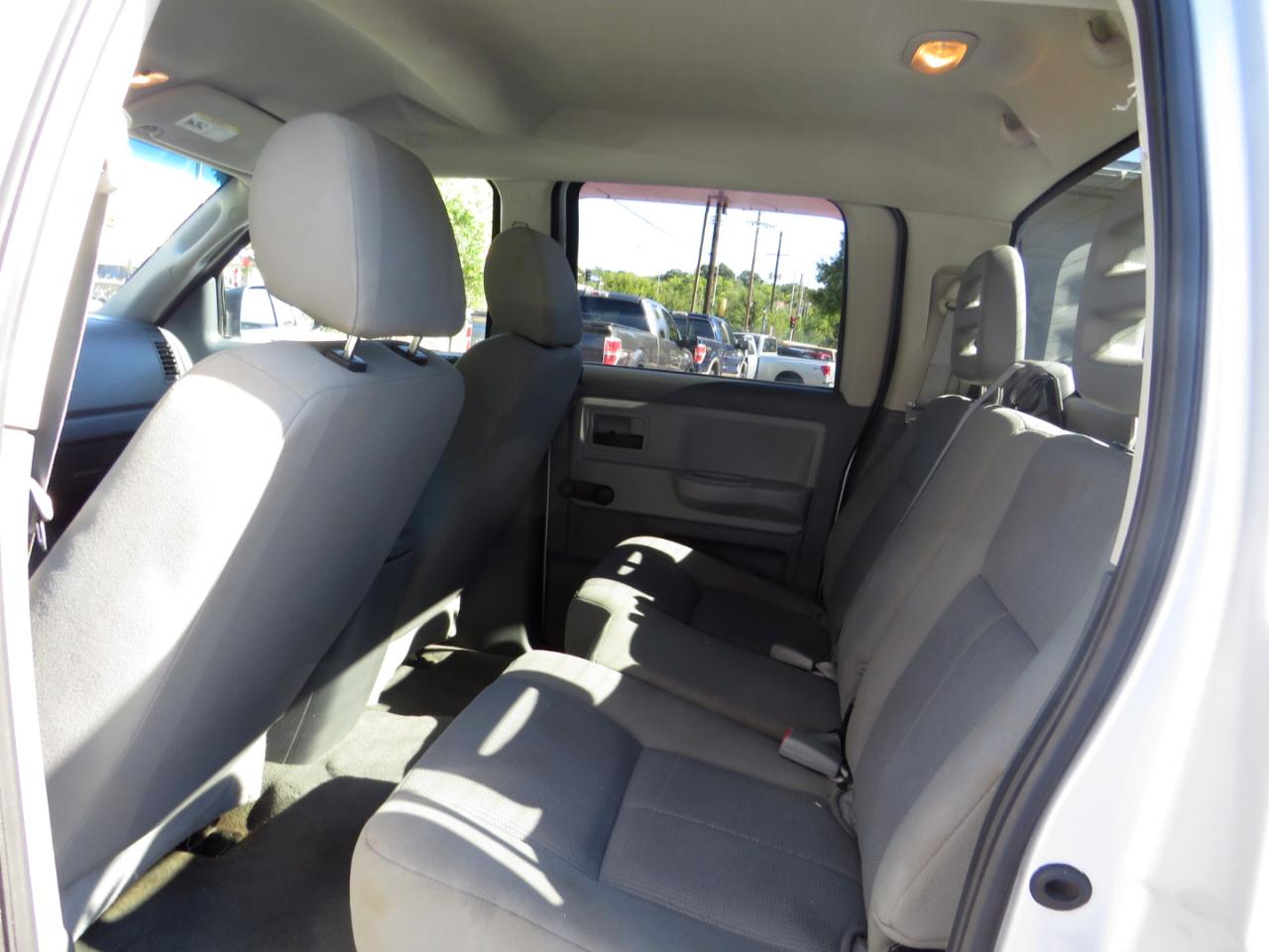 Dodge Dakota 4dr Quad Cab 131 4WD ST 2006