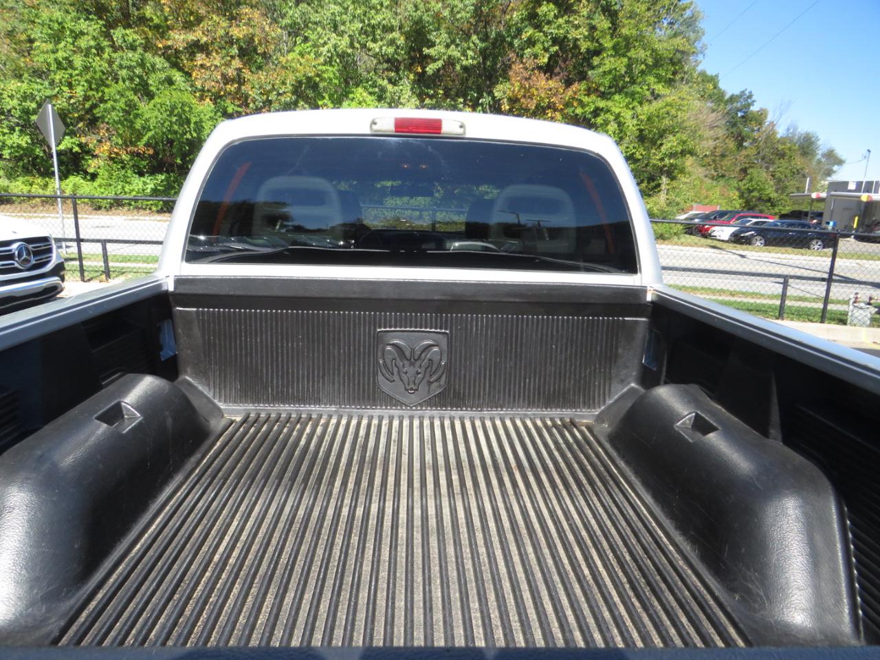 Dodge Dakota 4dr Quad Cab 131 4WD ST 2006