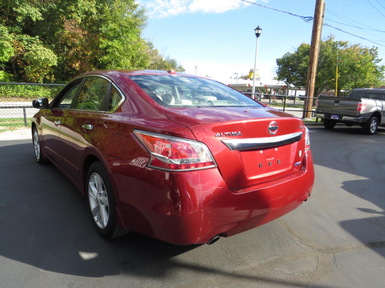 Nissan Altima 4dr Sdn I4 2.5 SV 2014