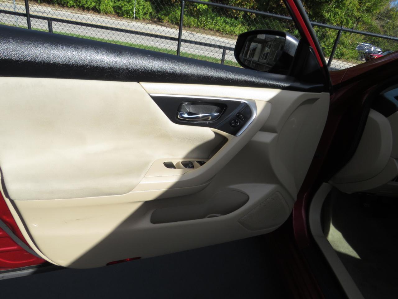 Nissan Altima 4dr Sdn I4 2.5 SV 2014
