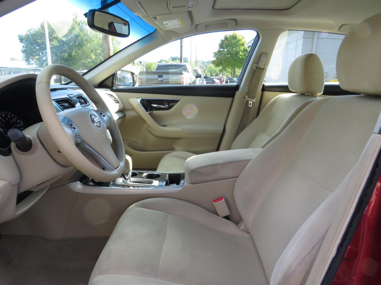 Nissan Altima 4dr Sdn I4 2.5 SV 2014