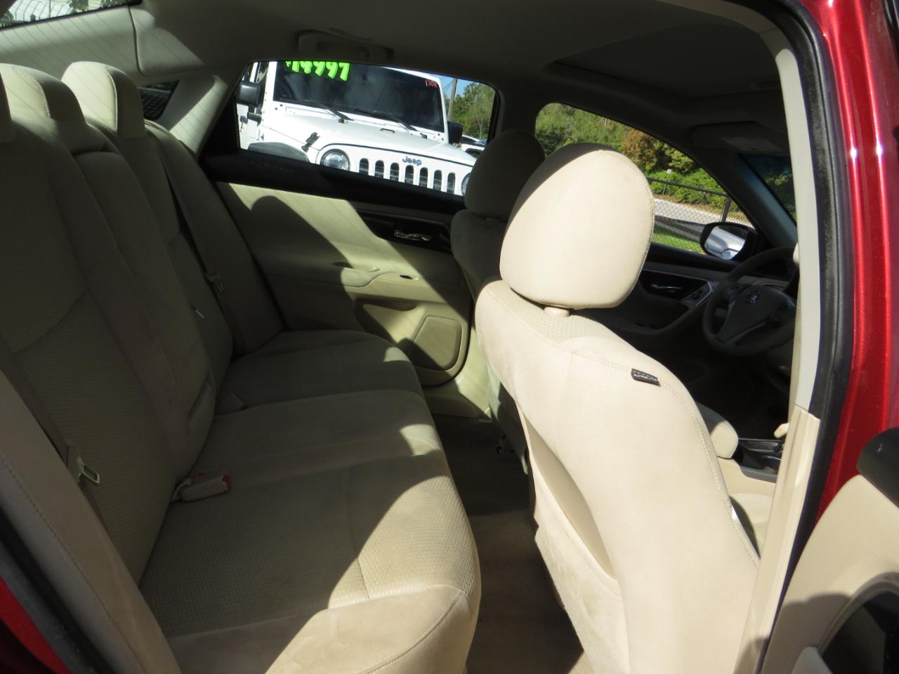 Nissan Altima 4dr Sdn I4 2.5 SV 2014