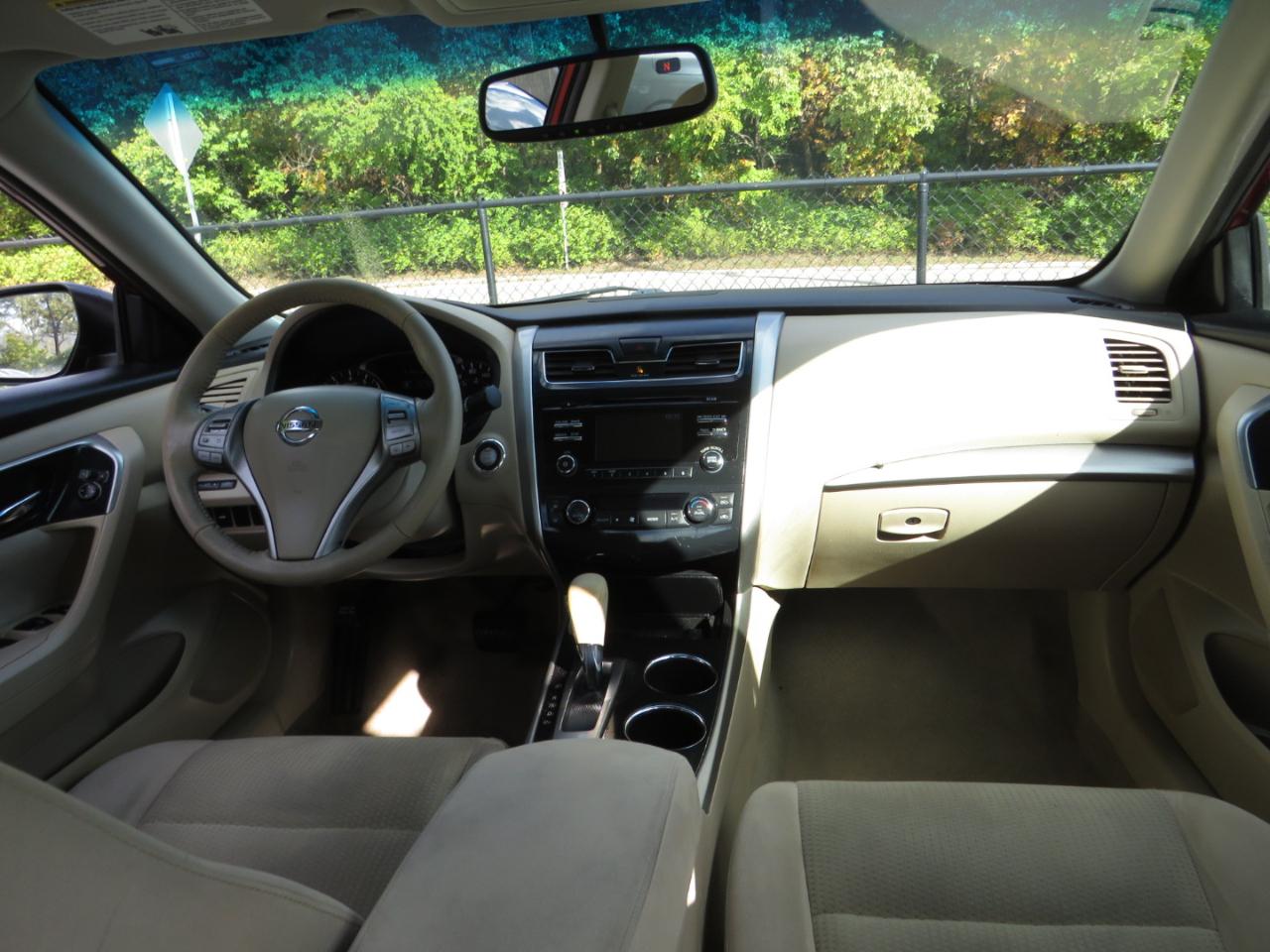 Nissan Altima 4dr Sdn I4 2.5 SV 2014