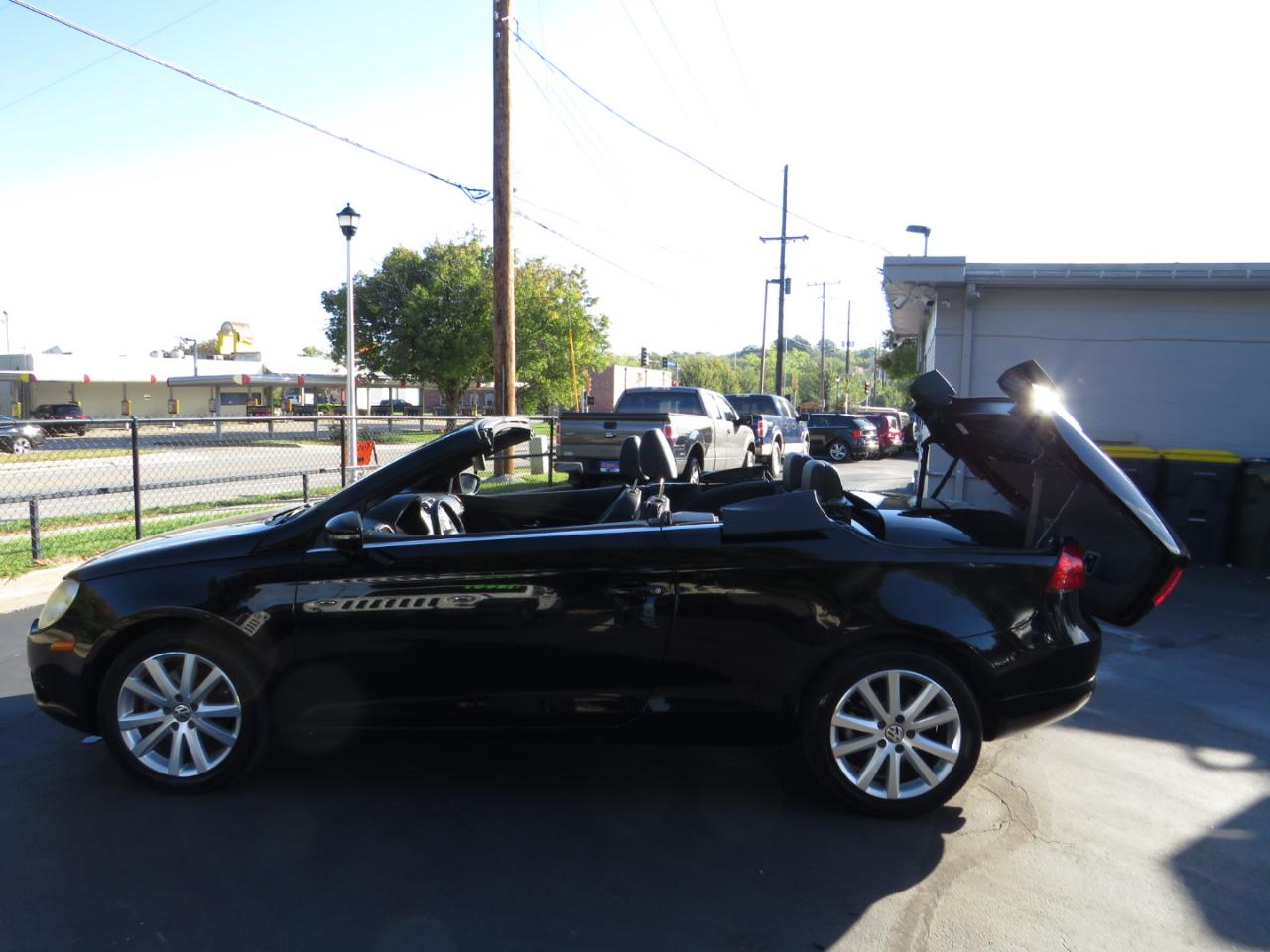 Volkswagen Eos 2dr Conv DSG Komfort 2009