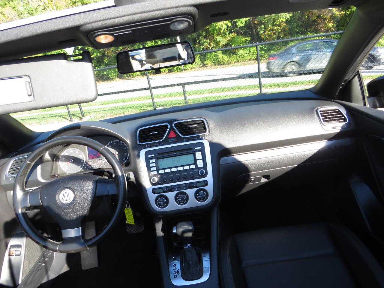 Volkswagen Eos 2dr Conv DSG Komfort 2009
