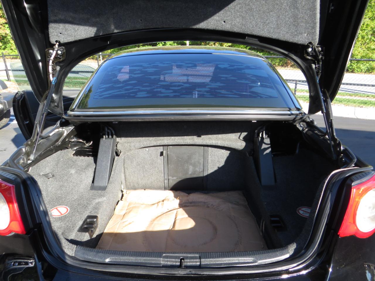 Volkswagen Eos 2dr Conv DSG Komfort 2009
