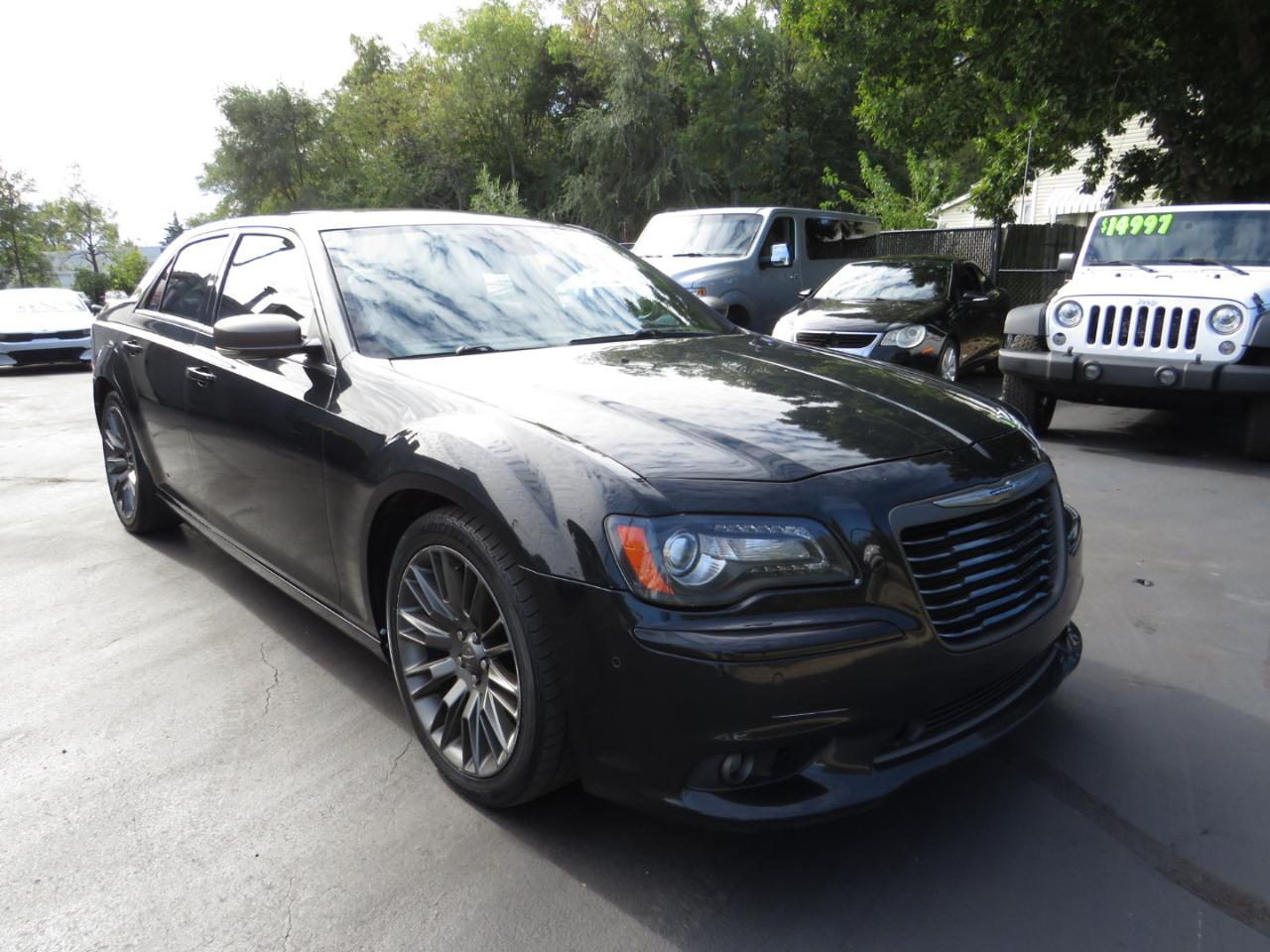 Chrysler 300 4dr Sdn 300C John Varvatos Limited Edition RWD 2013