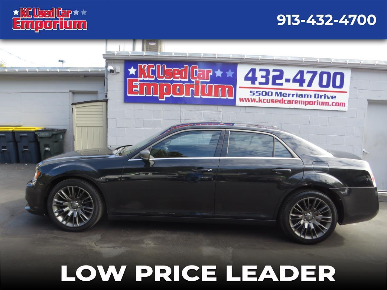Chrysler 300 4dr Sdn 300C John Varvatos Limited Edition RWD 2013