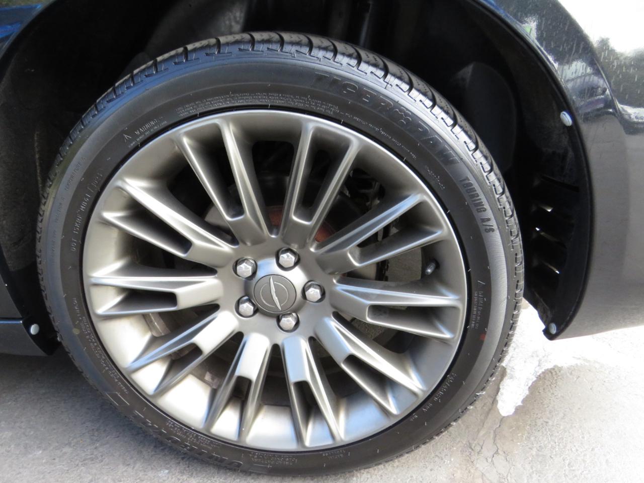 Chrysler 300 4dr Sdn 300C John Varvatos Limited Edition RWD 2013