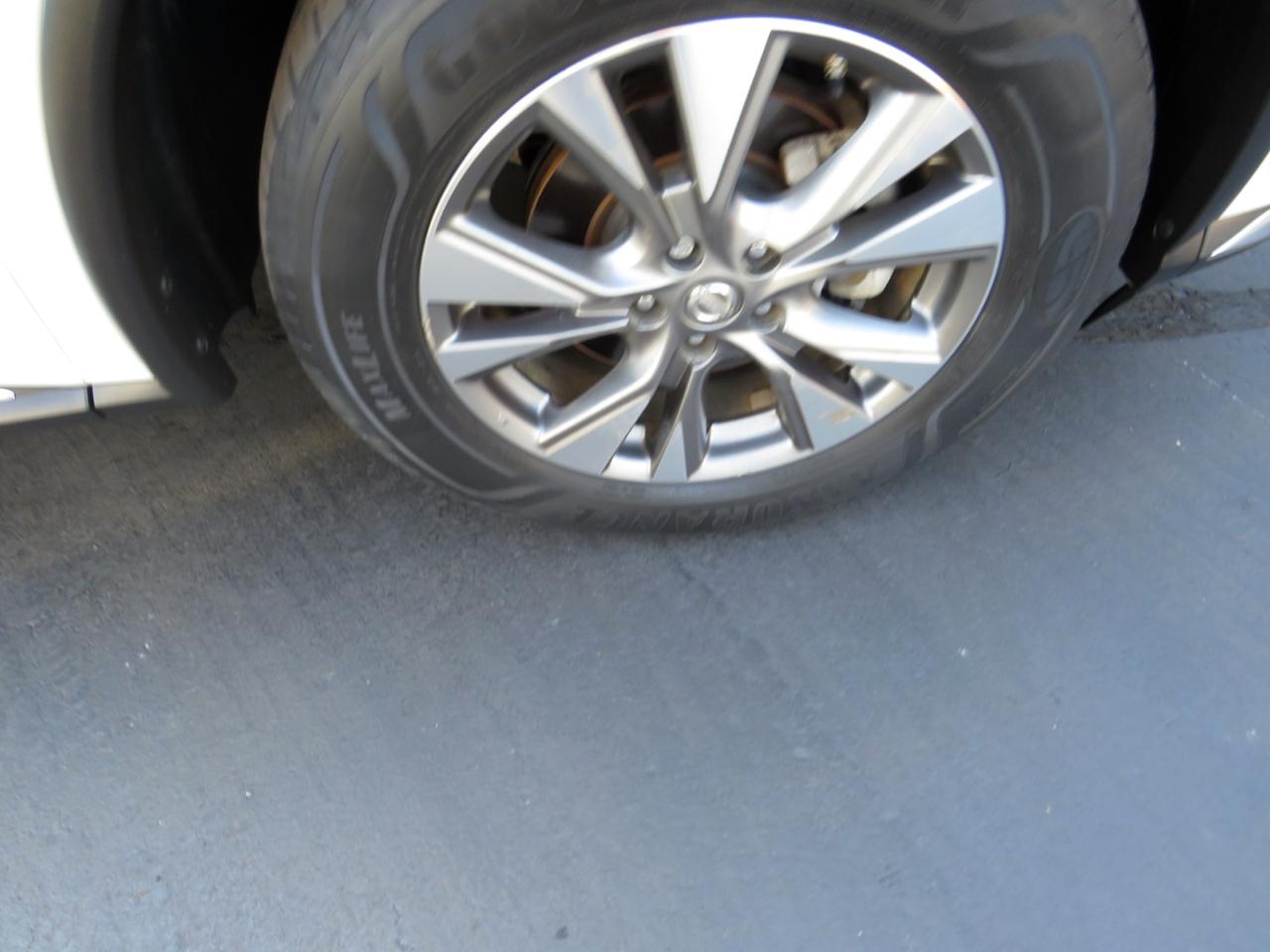 Nissan Murano FWD 4dr SV 2015