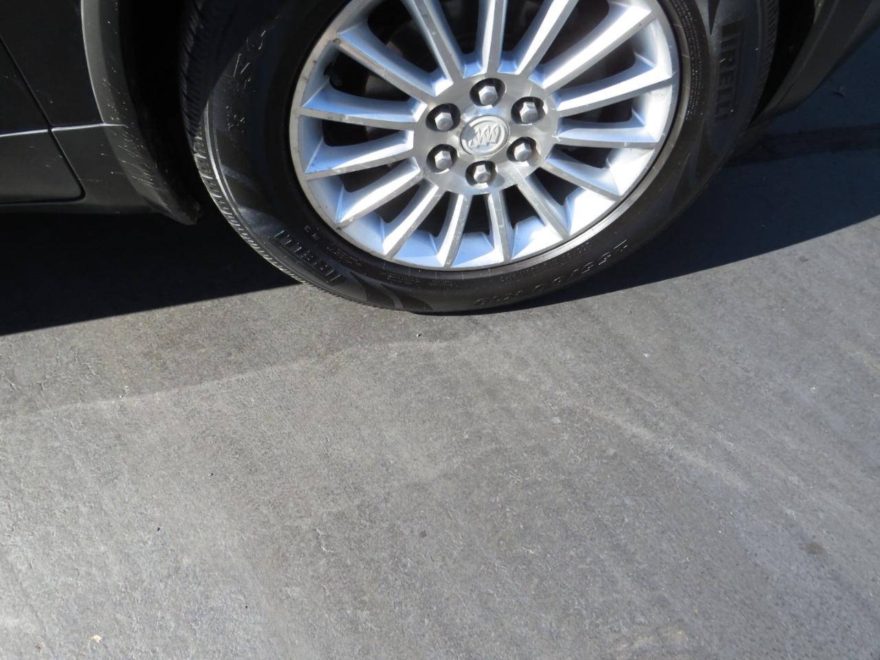 Buick Enclave AWD 4dr CXL-1 2011