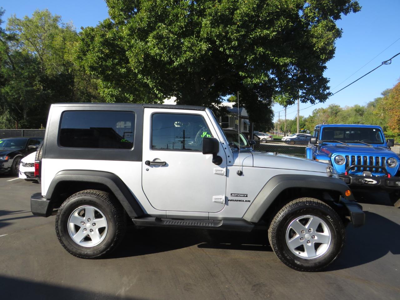 Jeep Wrangler 4WD 2dr Sport 2010
