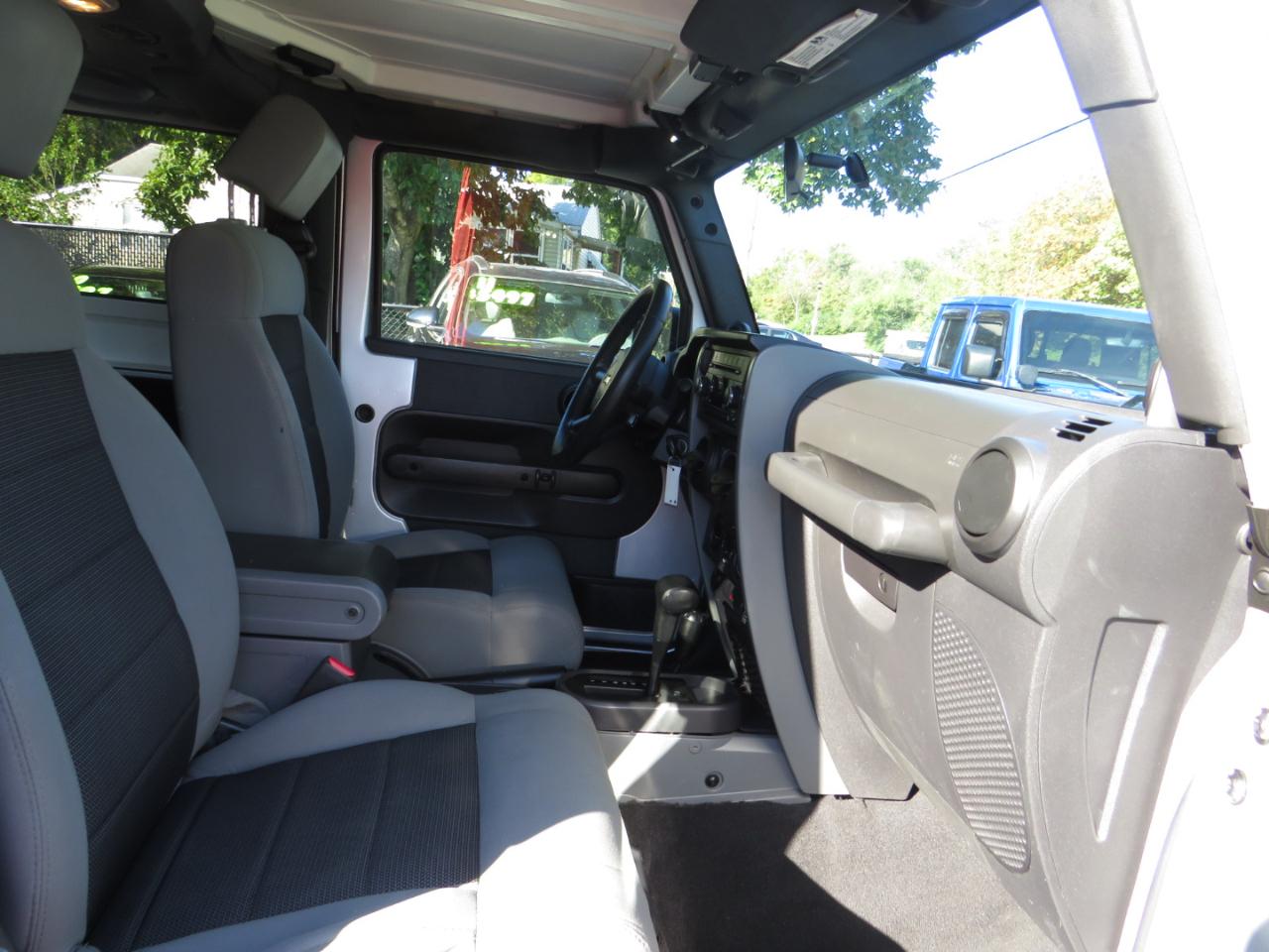Jeep Wrangler 4WD 2dr Sport 2010